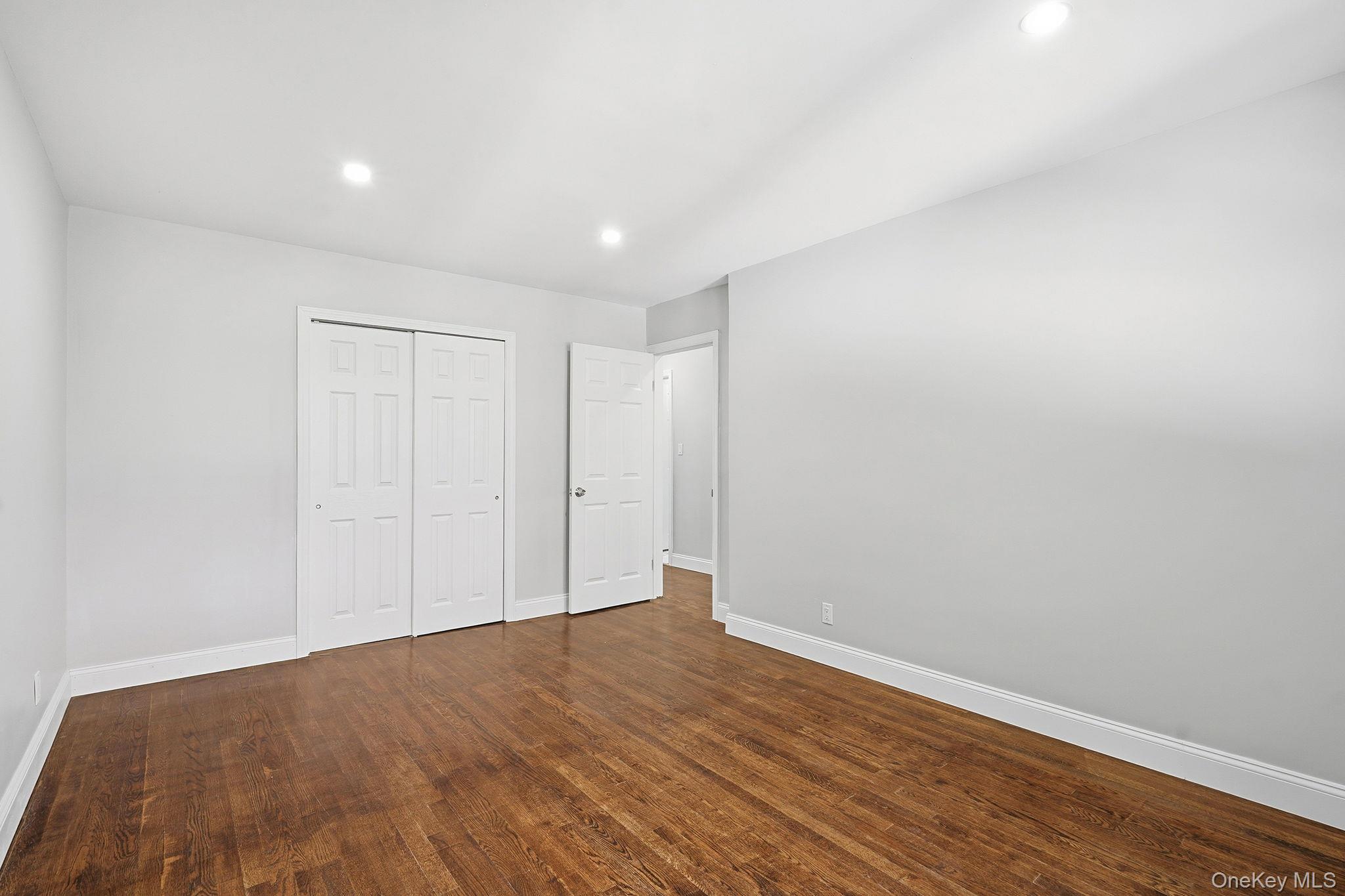 #13 photo, 2943 Yates Avenue, ブロンクス区 Bronx , NY 10469