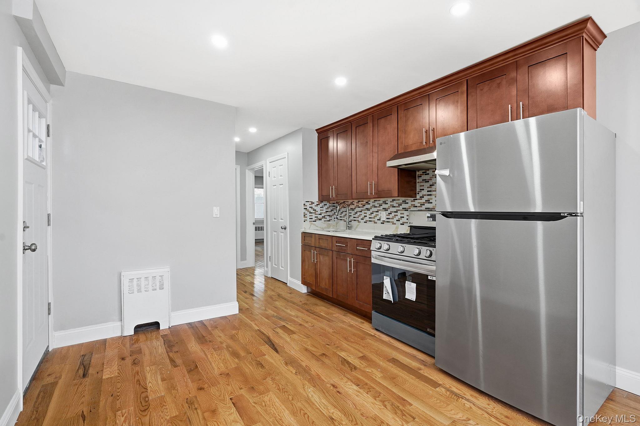 #16 photo, 2943 Yates Avenue, ブロンクス区 Bronx , NY 10469