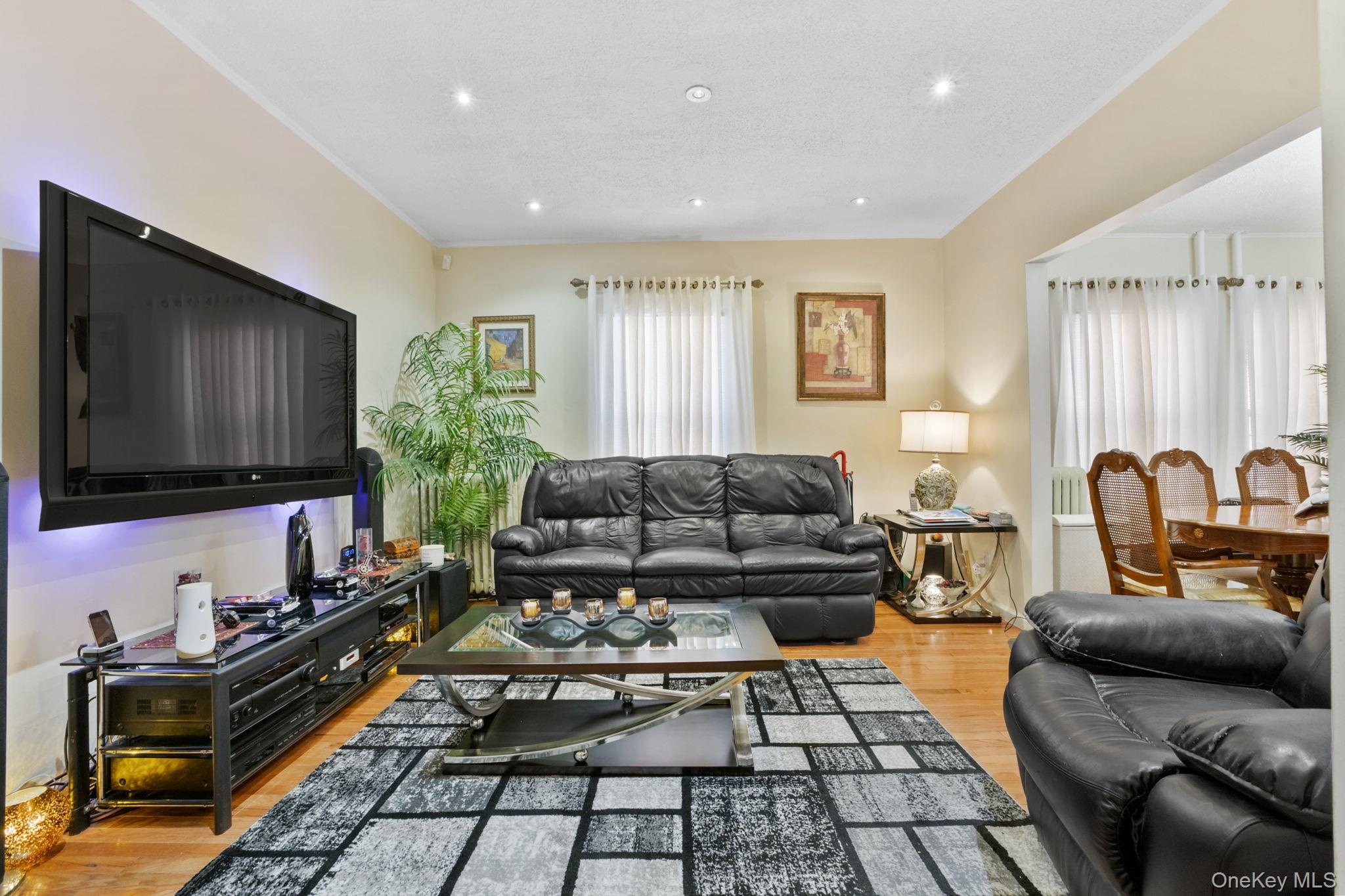 #12 photo, 149-27 45th Avenue, Flushing , NY 11355