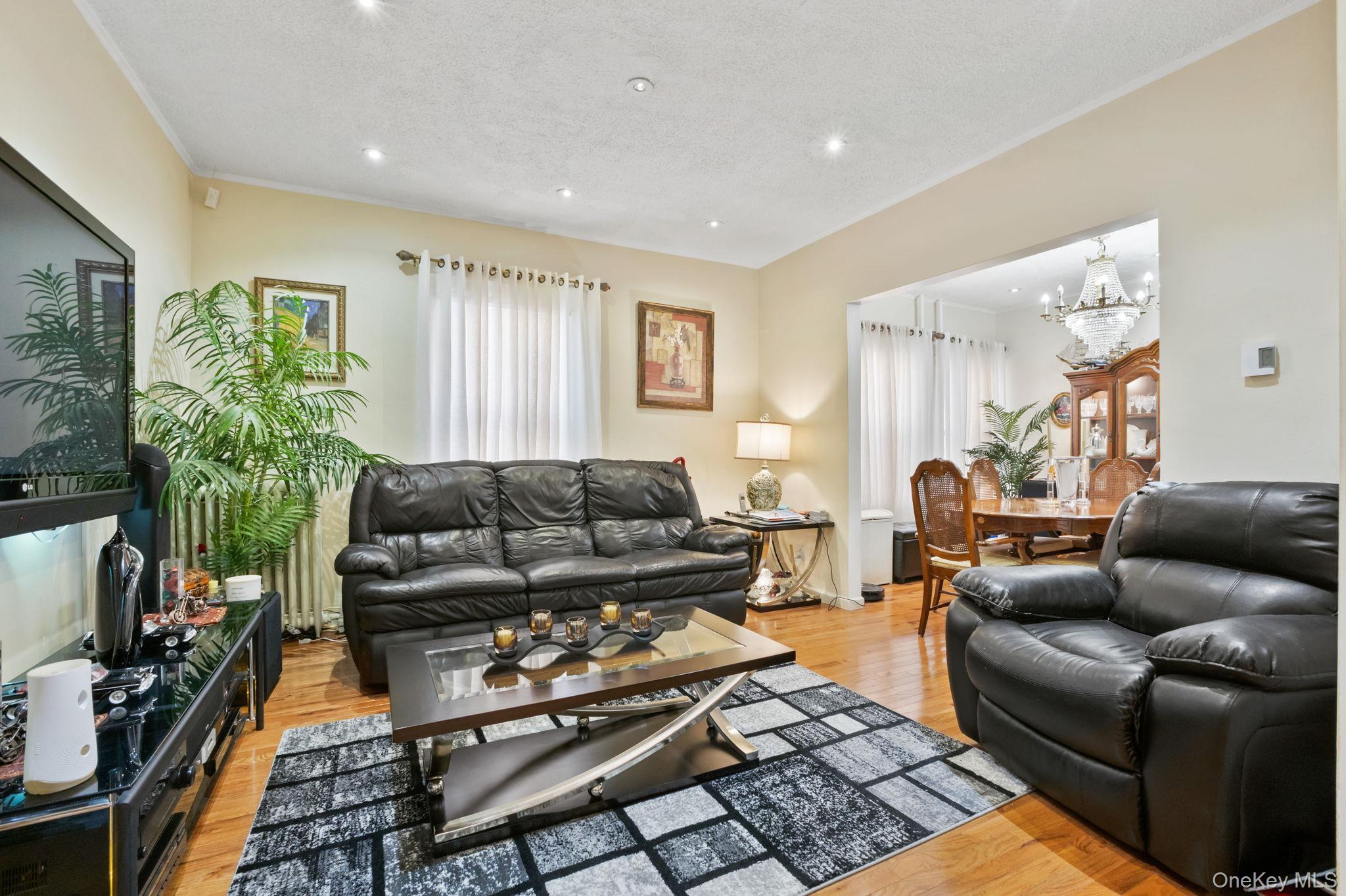 #13 photo, 149-27 45th Avenue, Flushing , NY 11355