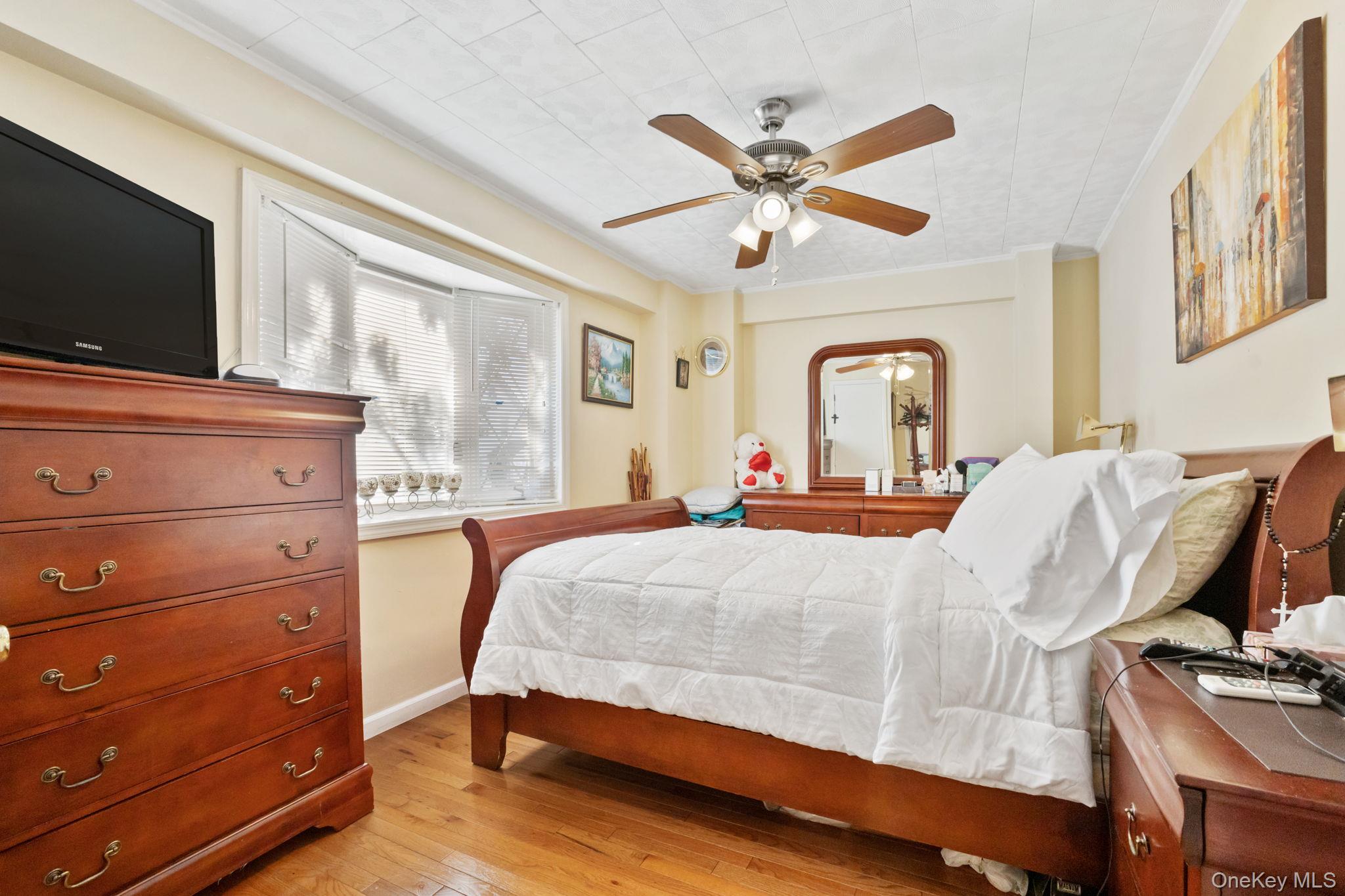 #18 photo, 149-27 45th Avenue, Flushing , NY 11355