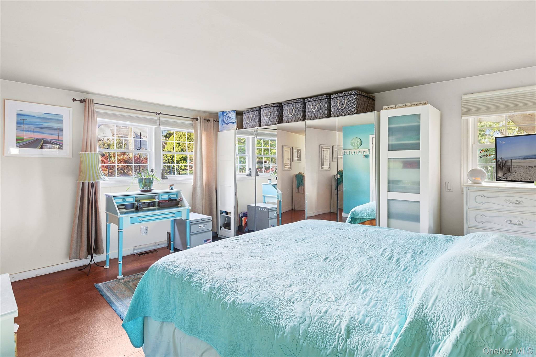 #7 photo, 42 Locust Avenue, サフォーク郡 Southampton , NY 11968