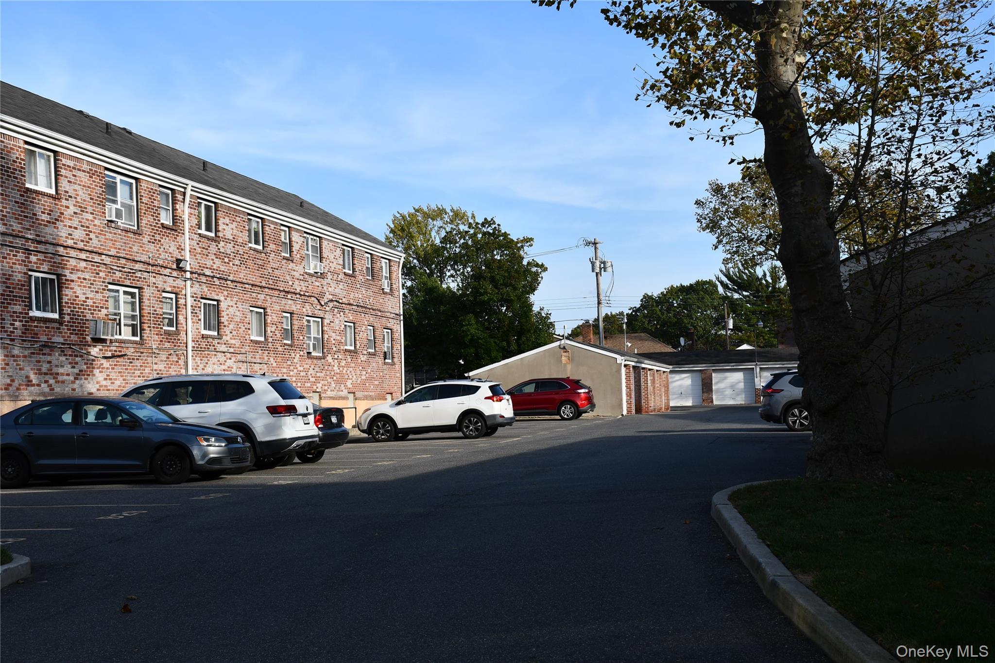 #11 photo, 1065 Fenwood Drive, ナッソー郡 Valley Stream , NY 11580