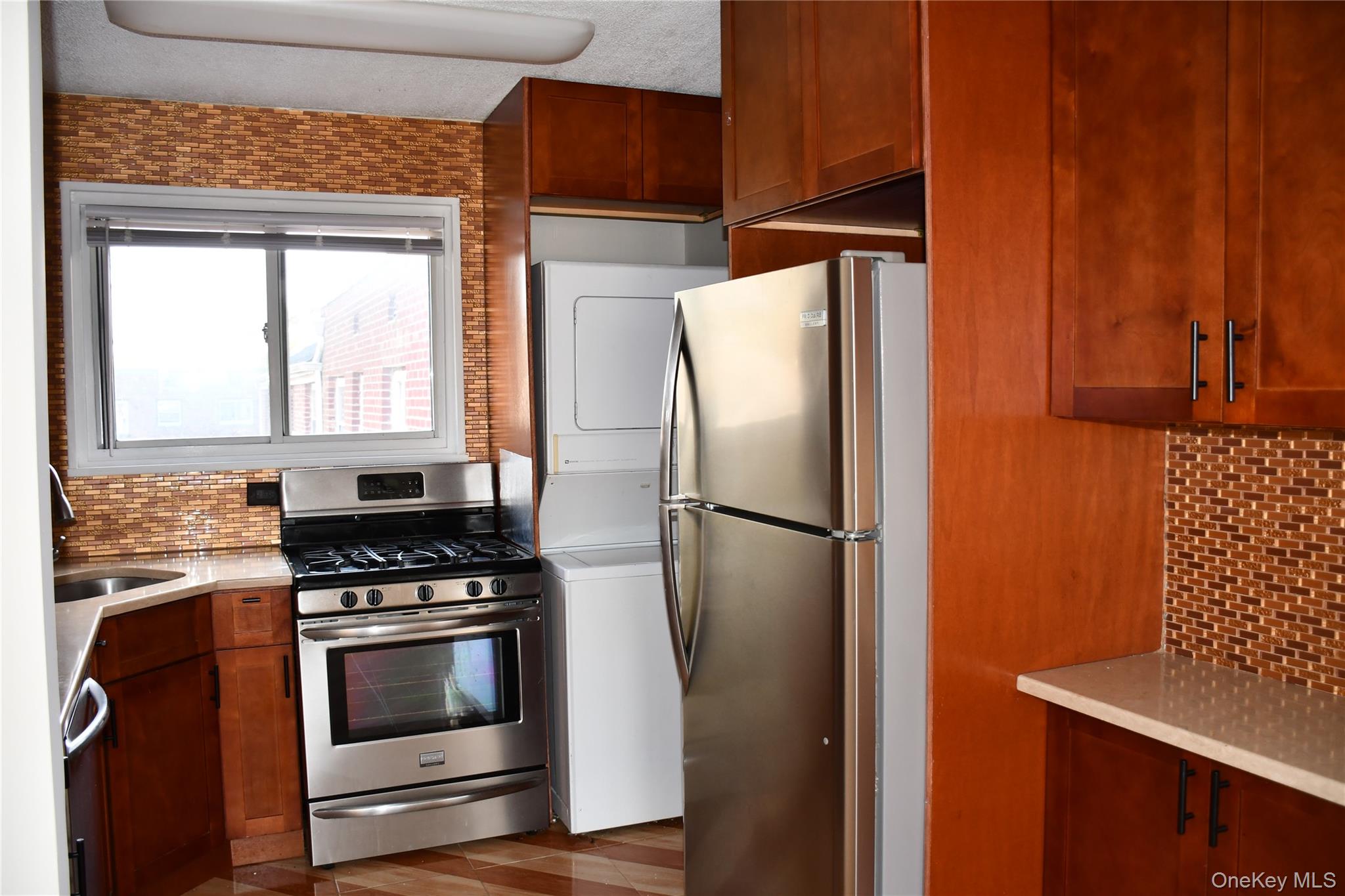 #14 photo, 1065 Fenwood Drive, ナッソー郡 Valley Stream , NY 11580