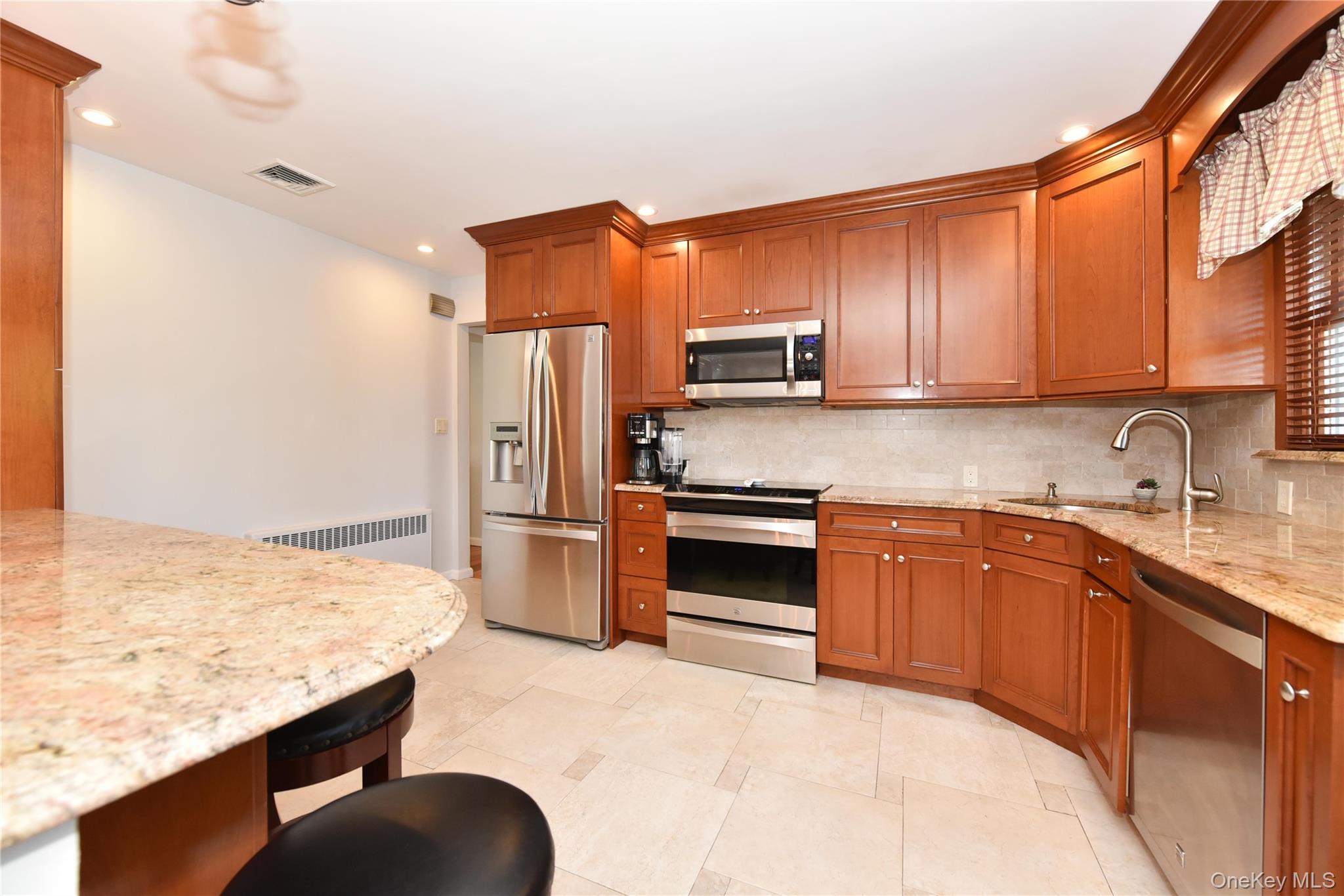 #9 photo, 576 Western Park Drive, ナッソー郡 West Hempstead , NY 11552