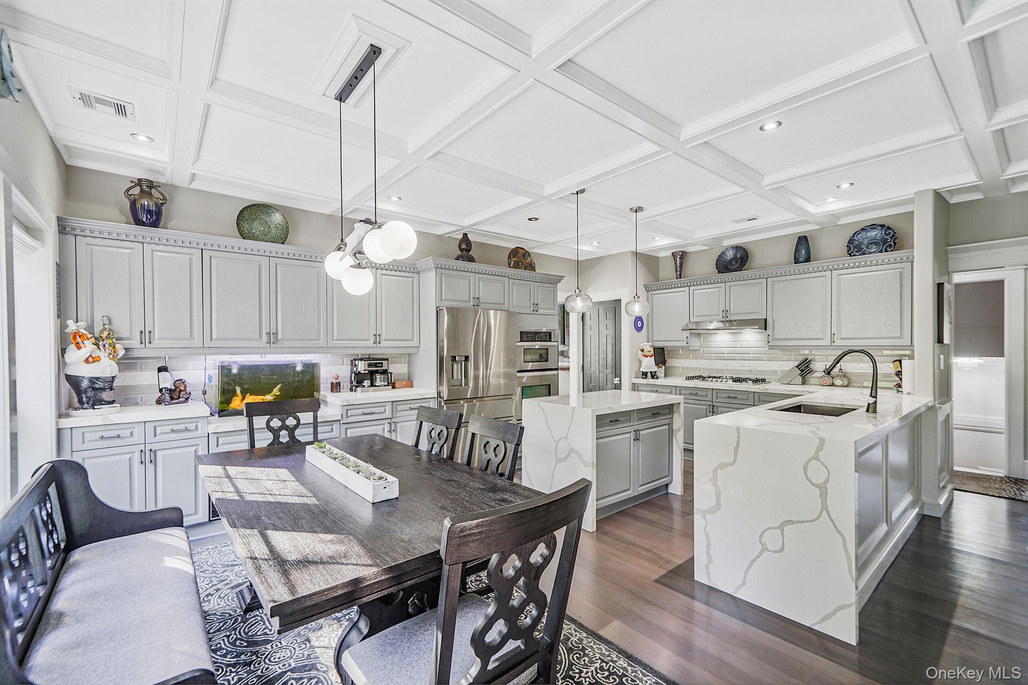 #11 photo, 14 Hamlet Drive, サフォーク郡 Hauppauge , NY 11788