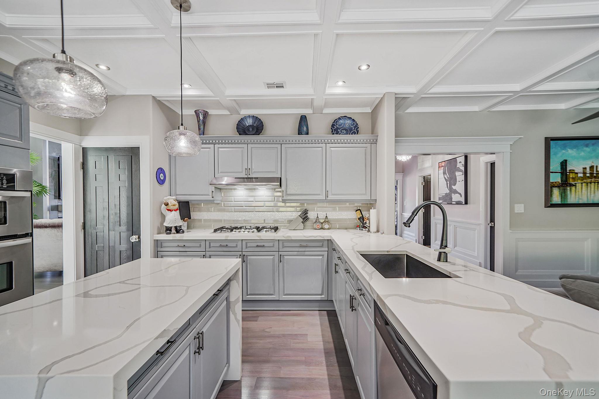 #12 photo, 14 Hamlet Drive, サフォーク郡 Hauppauge , NY 11788