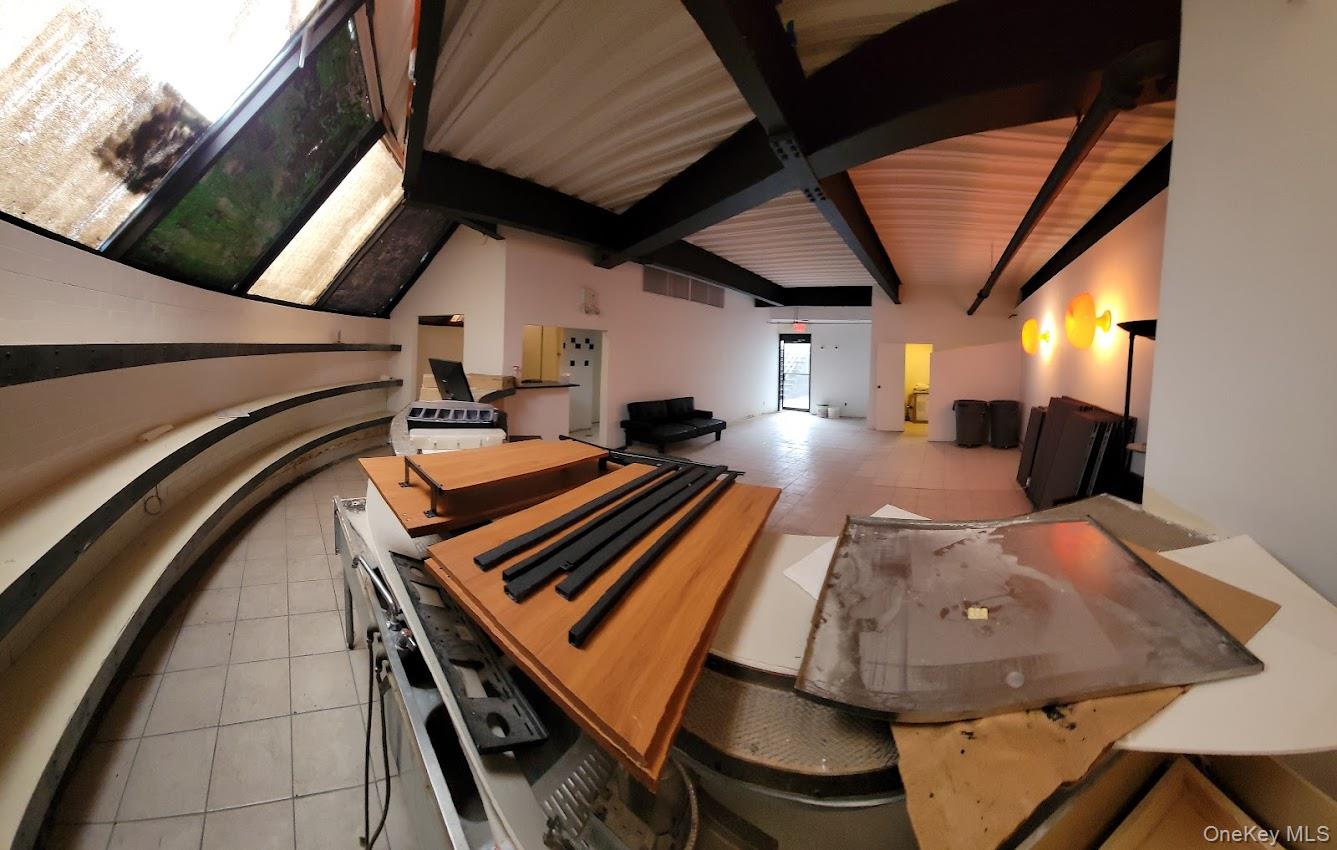 #5 photo, 92-29 Queens Boulevard, クイーンズ区 Rego Park , NY 11374