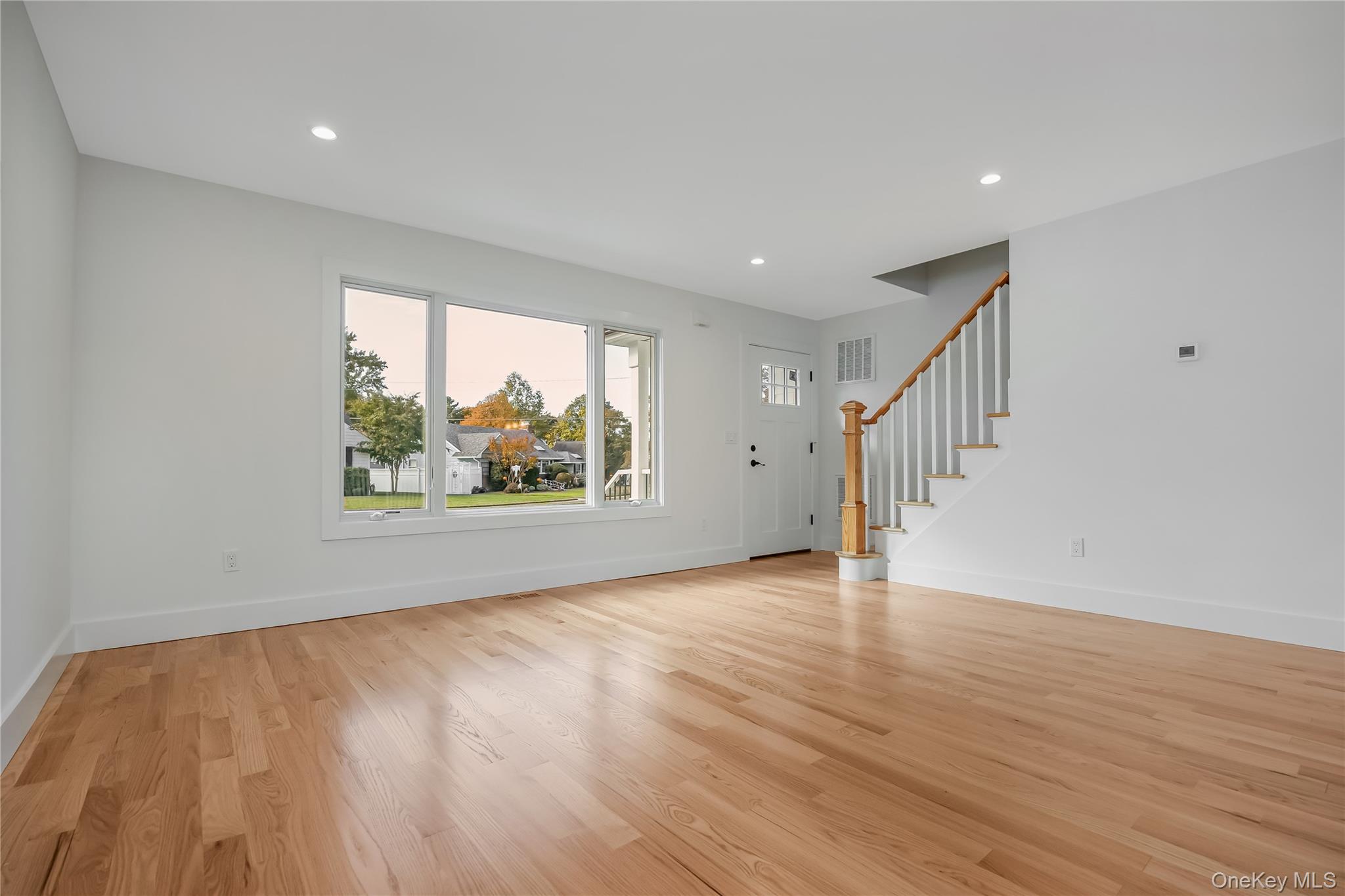 #11 photo, 985 Douglas Avenue, ナッソー郡 Wantagh , NY 11793