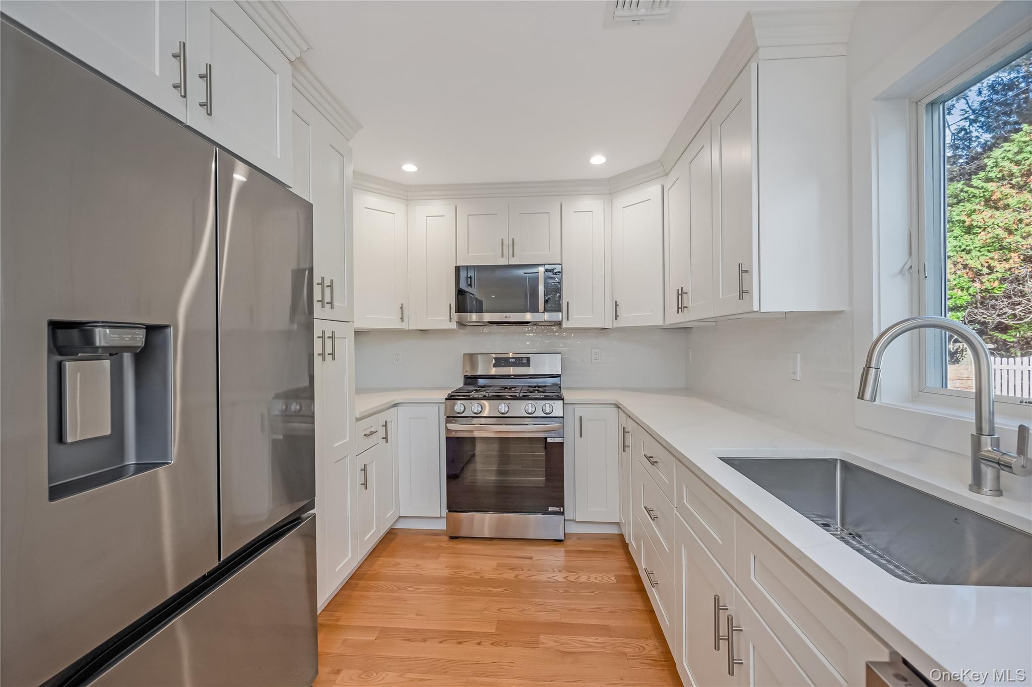 #17 photo, 985 Douglas Avenue, ナッソー郡 Wantagh , NY 11793