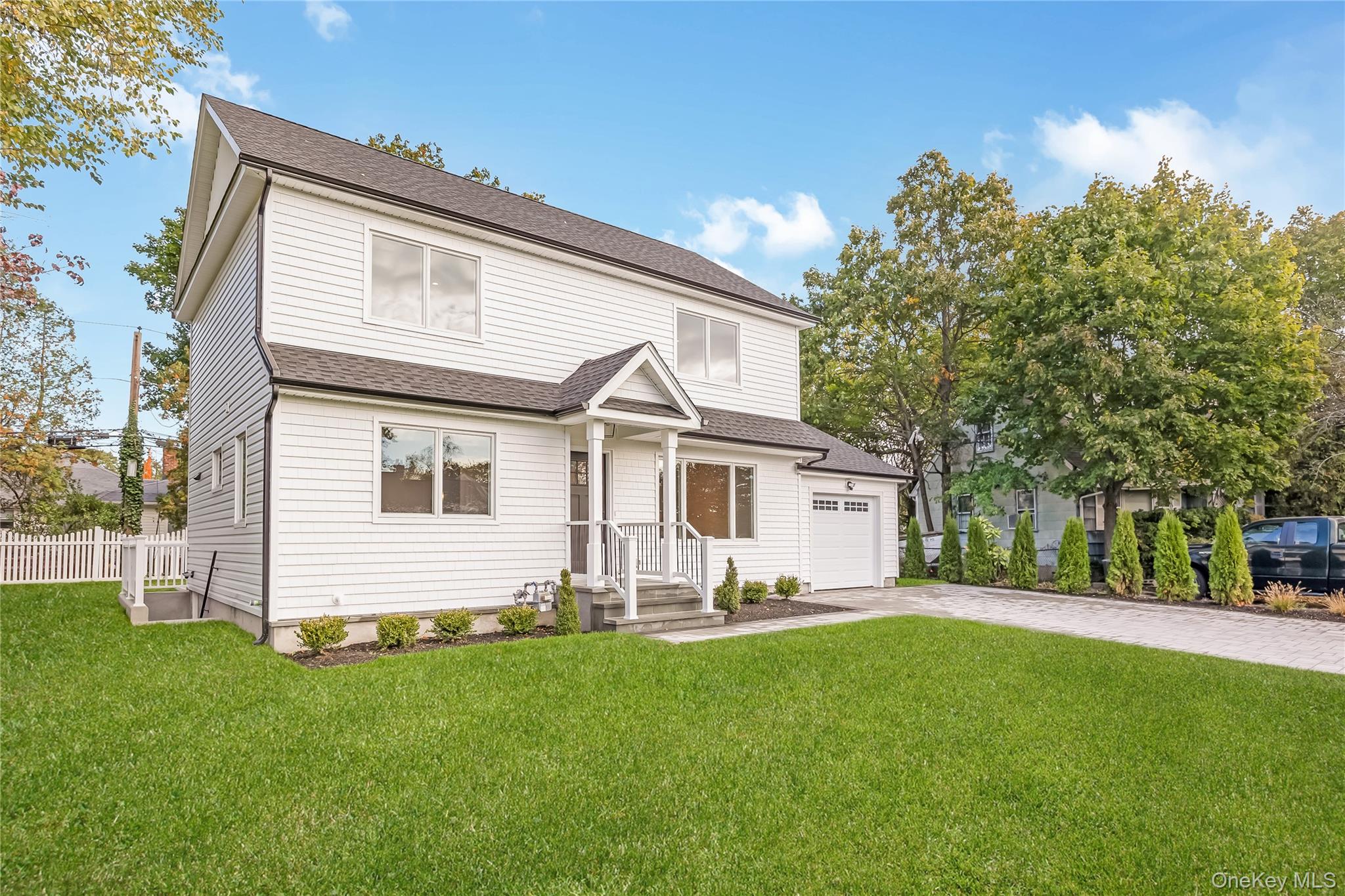 #2 photo, 985 Douglas Avenue, ナッソー郡 Wantagh , NY 11793