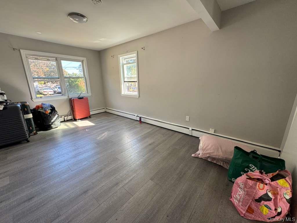 #19 photo, 8 Paul Drive, サフォーク郡 Mastic , NY 11950