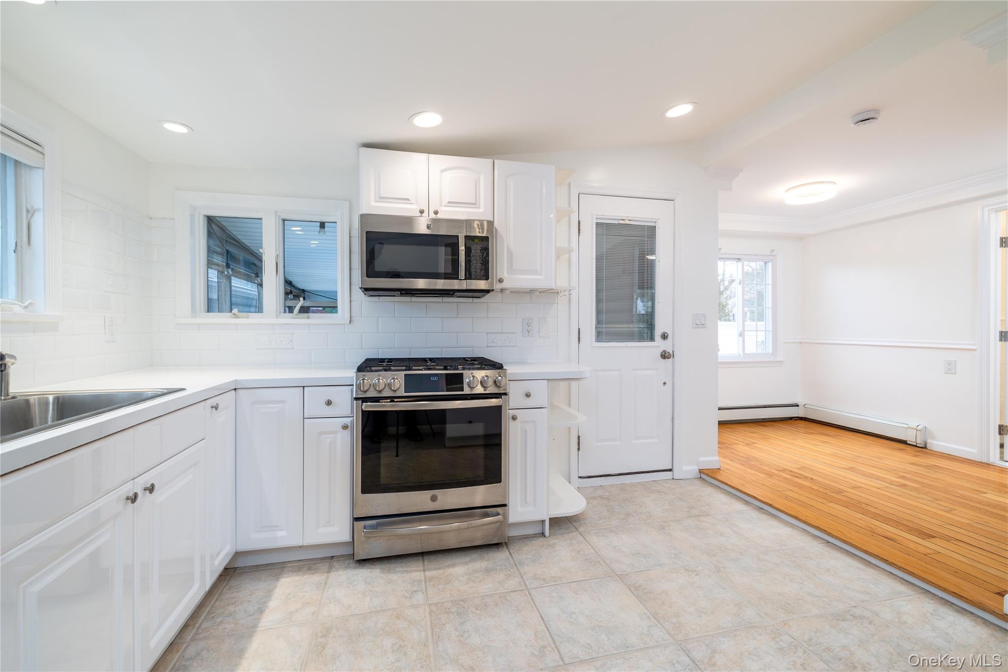 #4 photo, 2444 Bayview Avenue, ナッソー郡 Wantagh , NY 11793