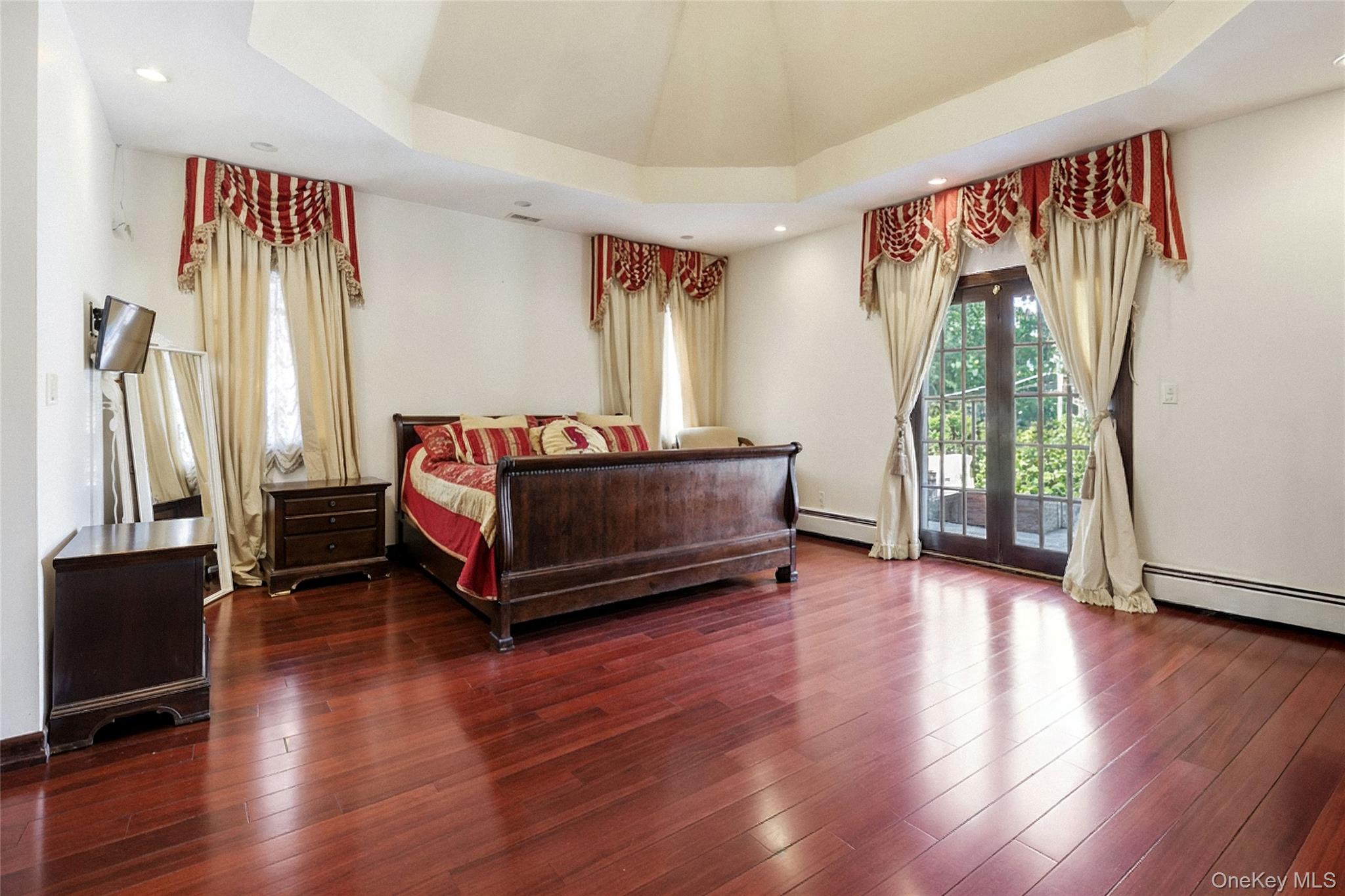 #7 photo, 18631 Radnor Road, Jamaica Estates , NY 11432