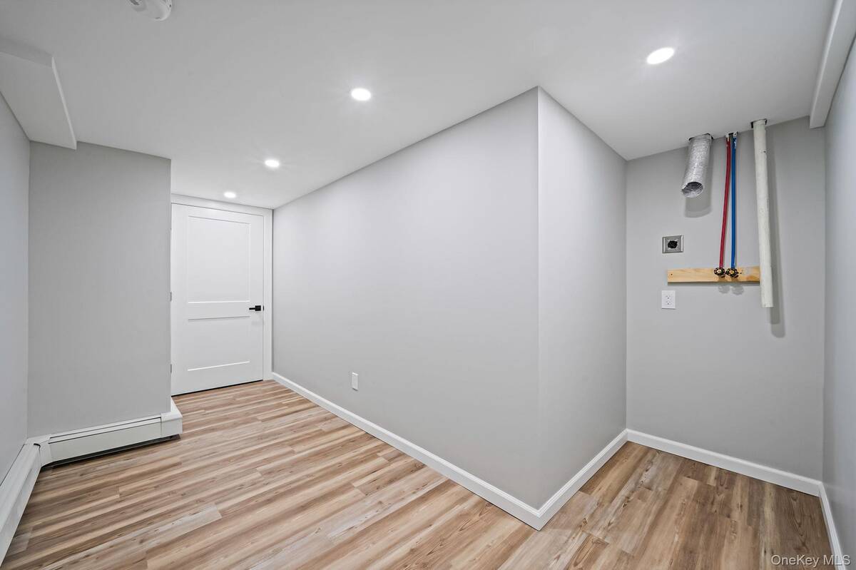 #24 photo, 45 Arrowhead Drive, サフォーク郡 Shirley , NY 11967