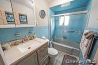 #21 photo, 4104 Ave S, Marine Park , NY 11234