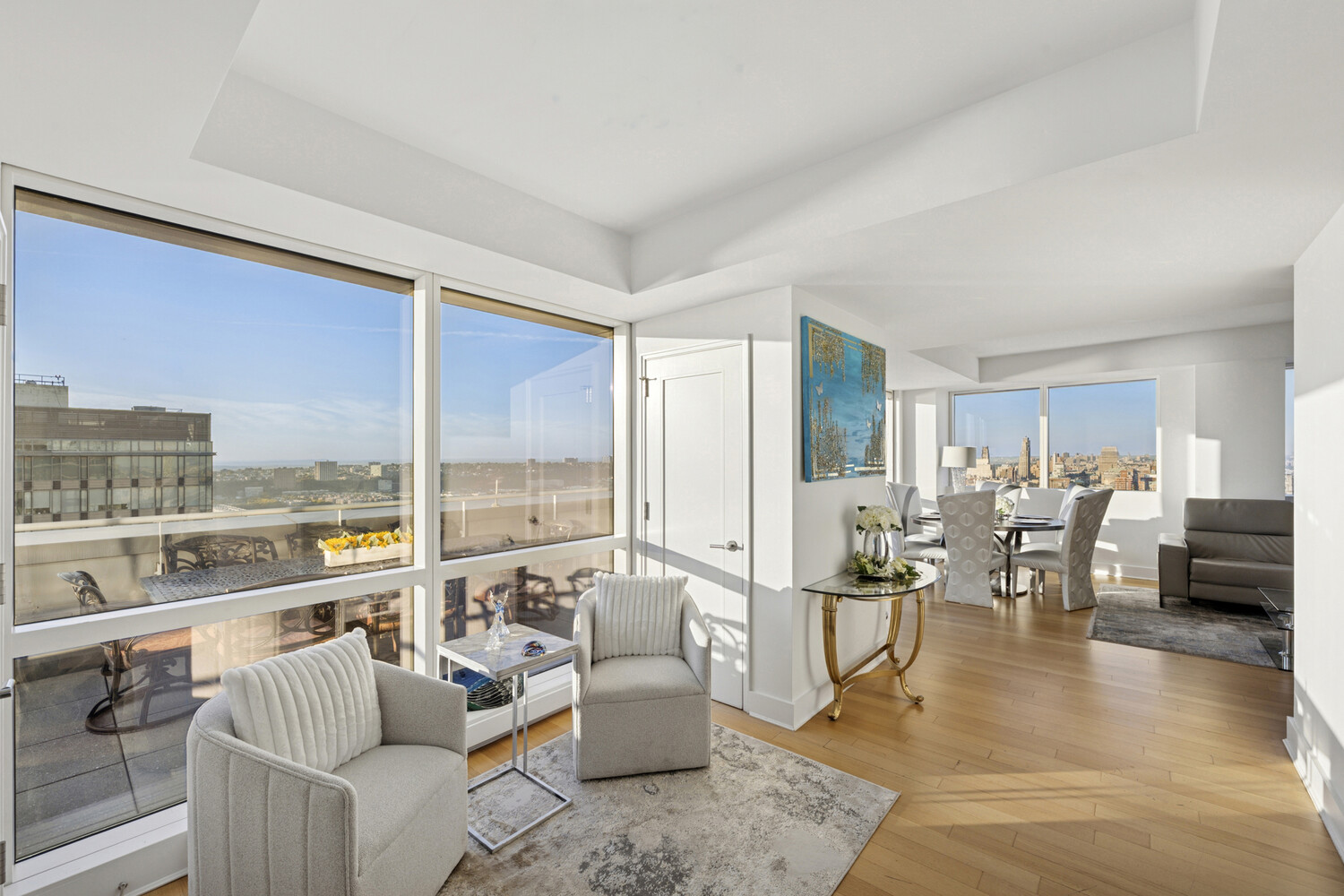 #2 photo, 2628 BROADWAY, マンハッタン Upper West Side , NY 10025