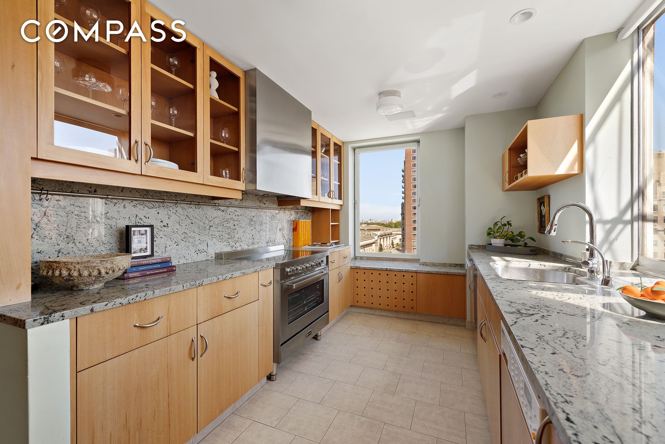 #14 photo, 969 5th Avenue, マンハッタン Upper East Side , NY 10075