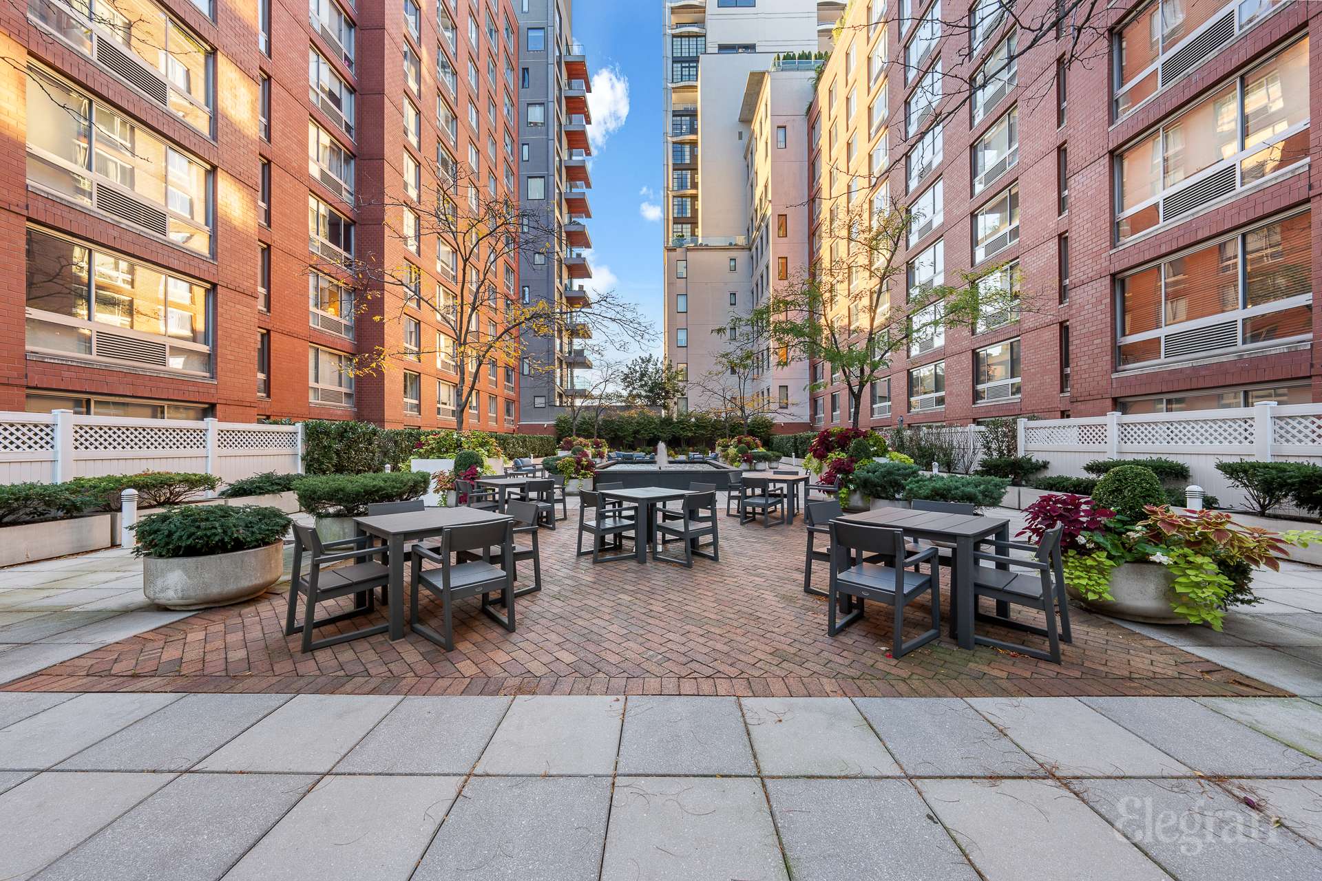 #9 photo, 555 W 23rd Street, マンハッタン Chelsea , NY 10011