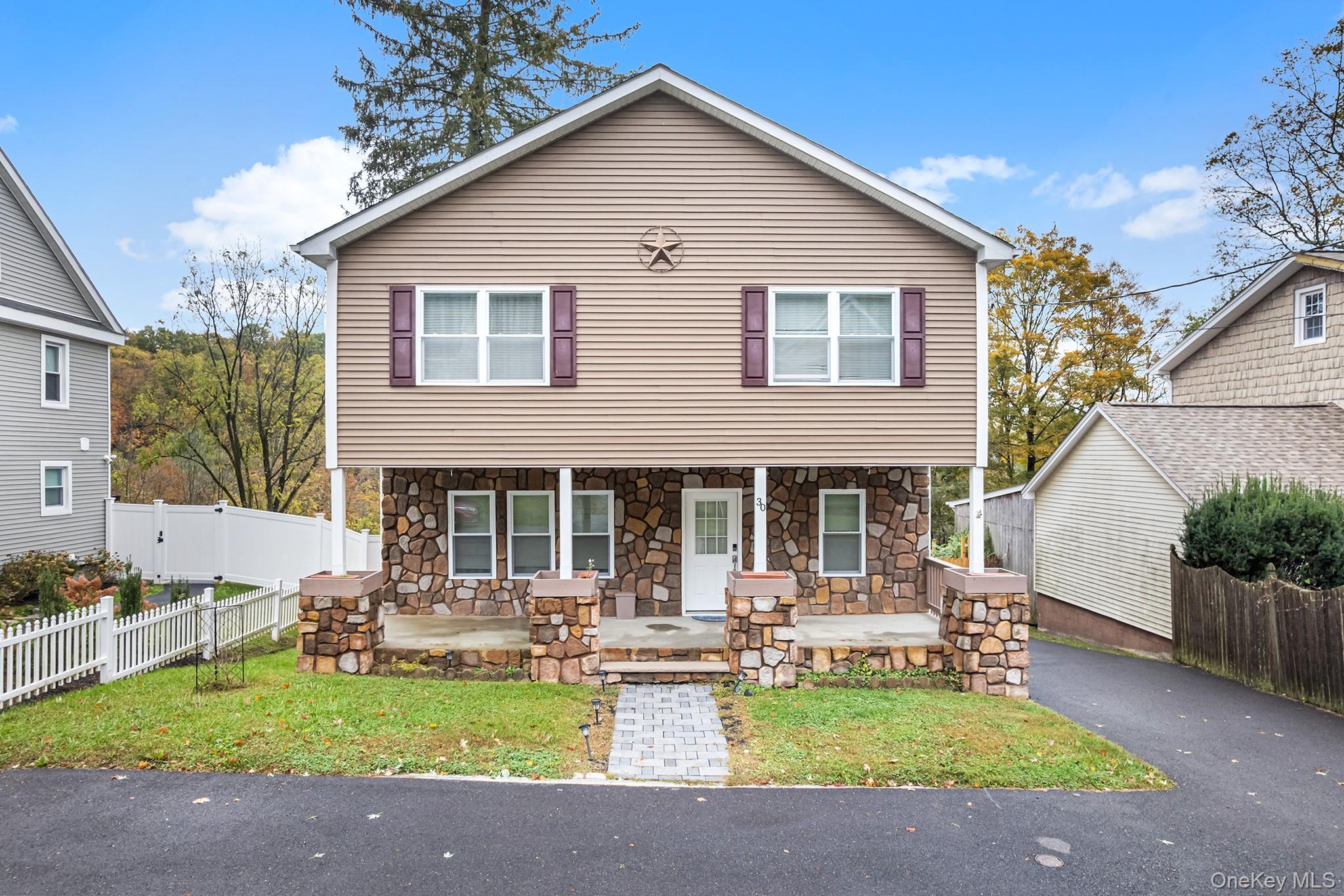 #1 photo, 30 High Street, Unionville , NY 10988