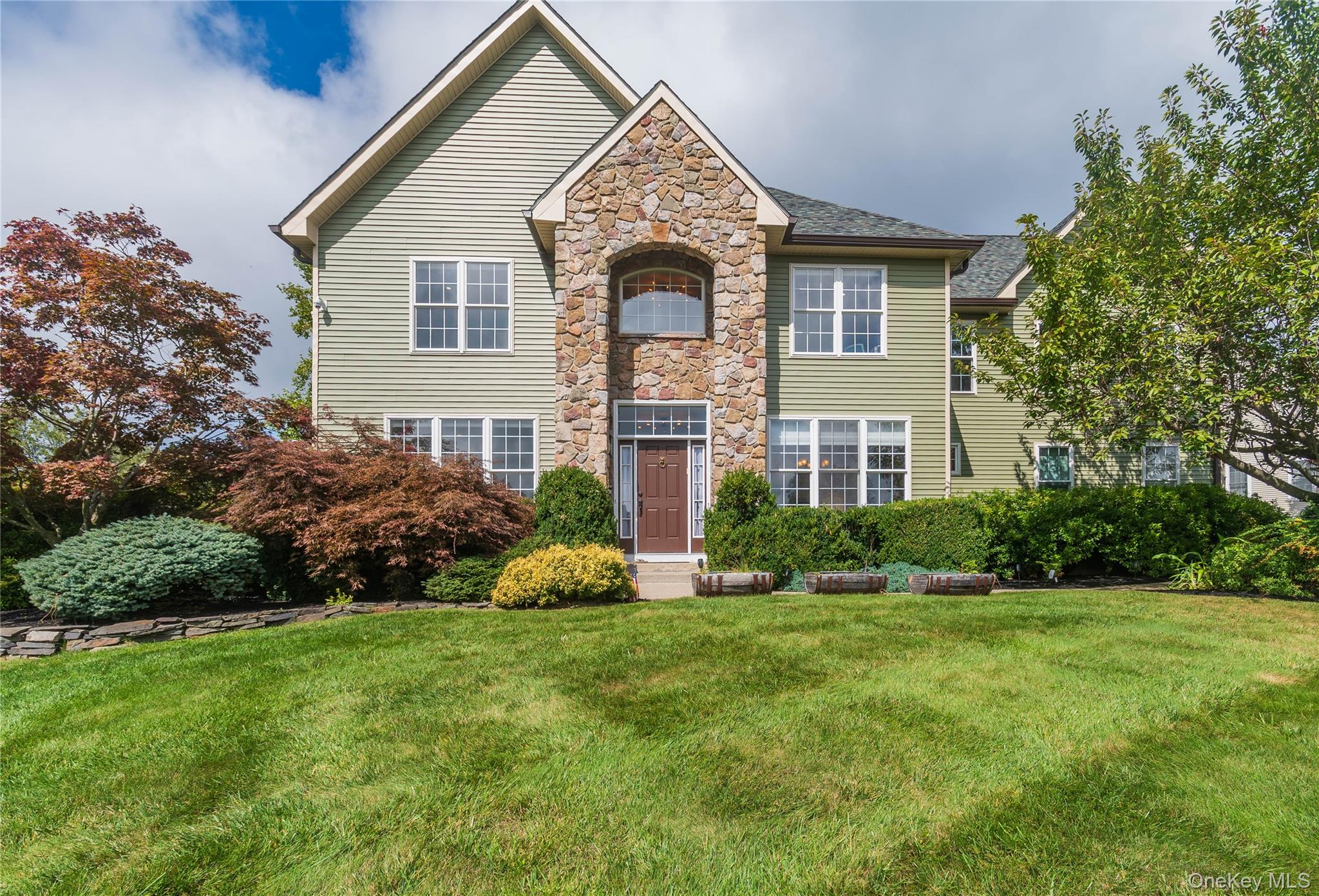 #2 photo, 21 Castleton Drive, Highland Mills , NY 10930