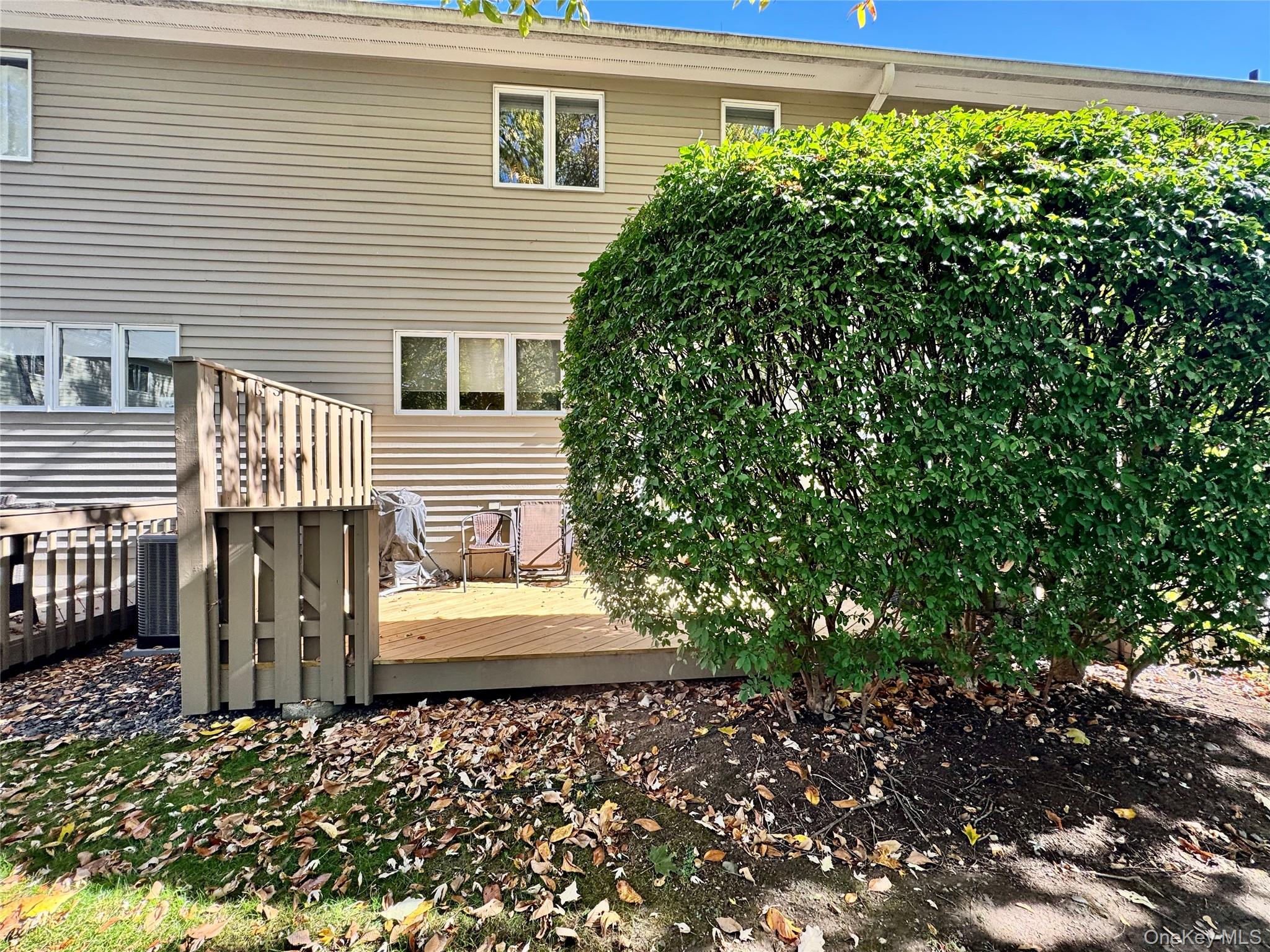 #14 photo, 87 Village Green, Bardonia , NY 10954