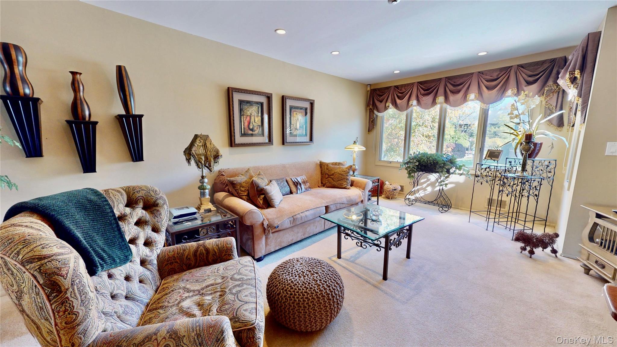 #2 photo, 87 Village Green, Bardonia , NY 10954