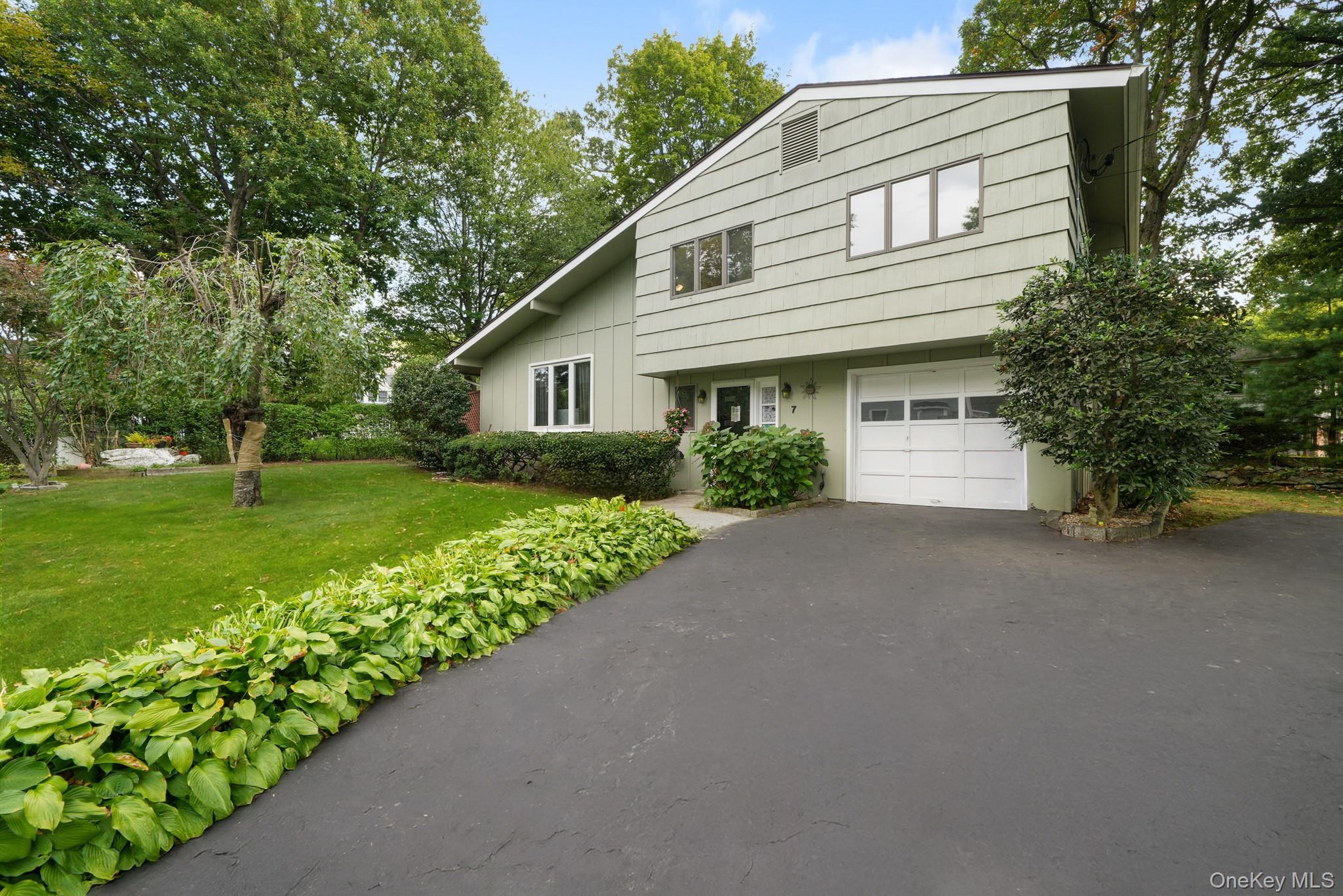 #2 photo, 7 Green Acres Lane, White Plains , NY 10607