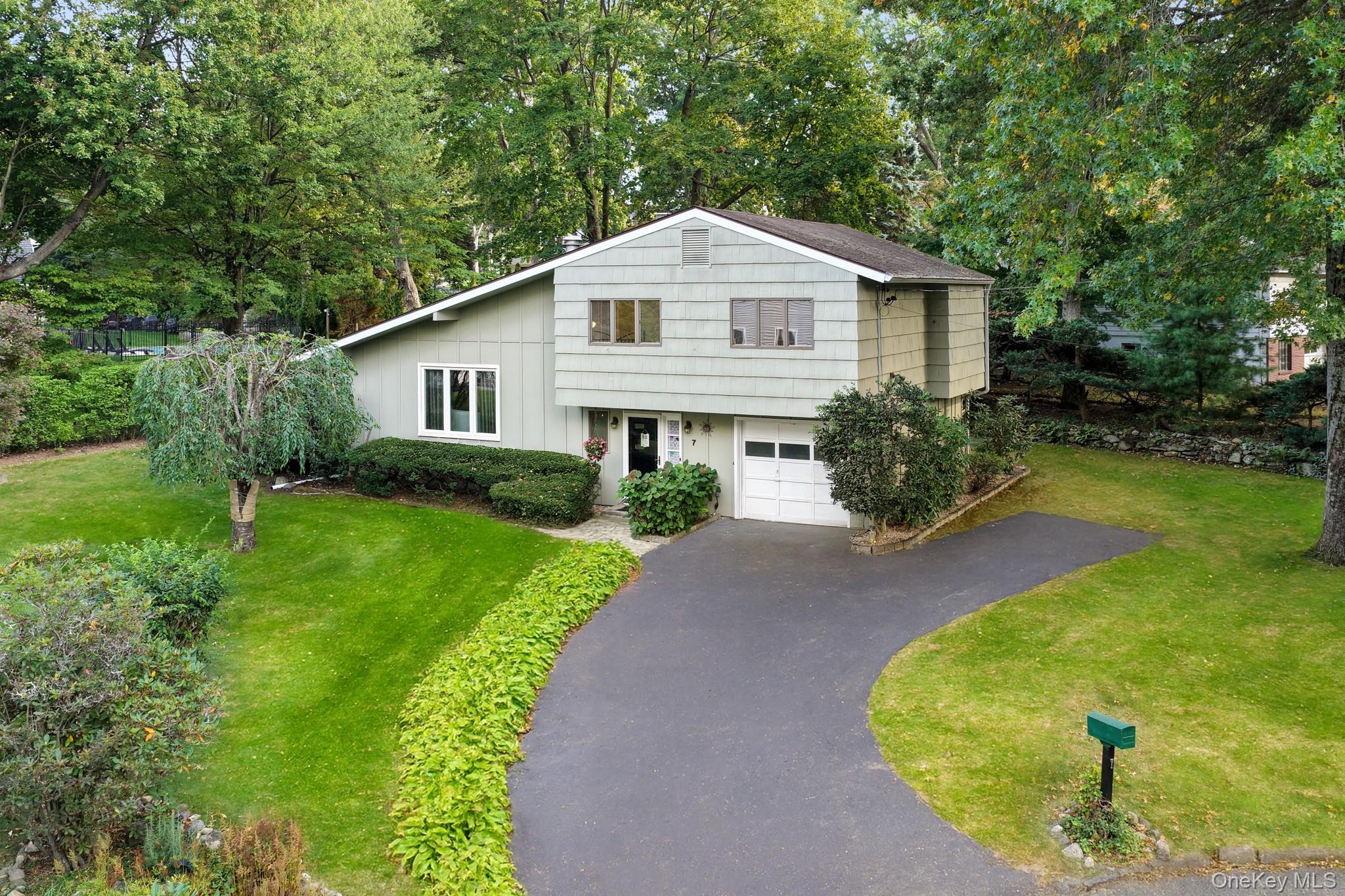 #4 photo, 7 Green Acres Lane, White Plains , NY 10607