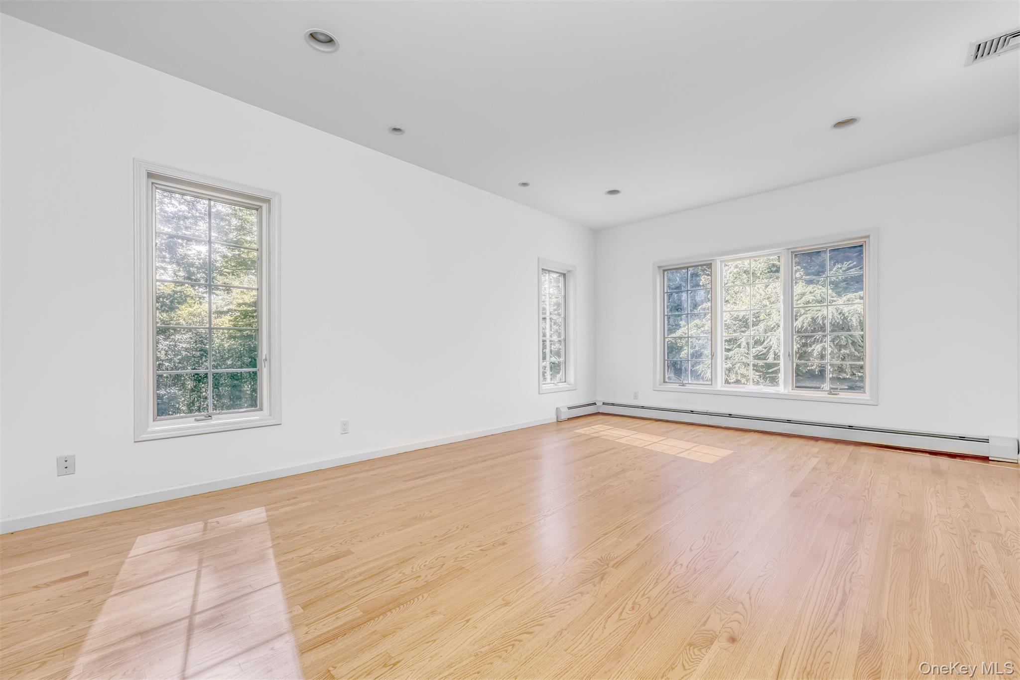 #7 photo, 30 Senator Levy Drive, Montebello , NY 10901