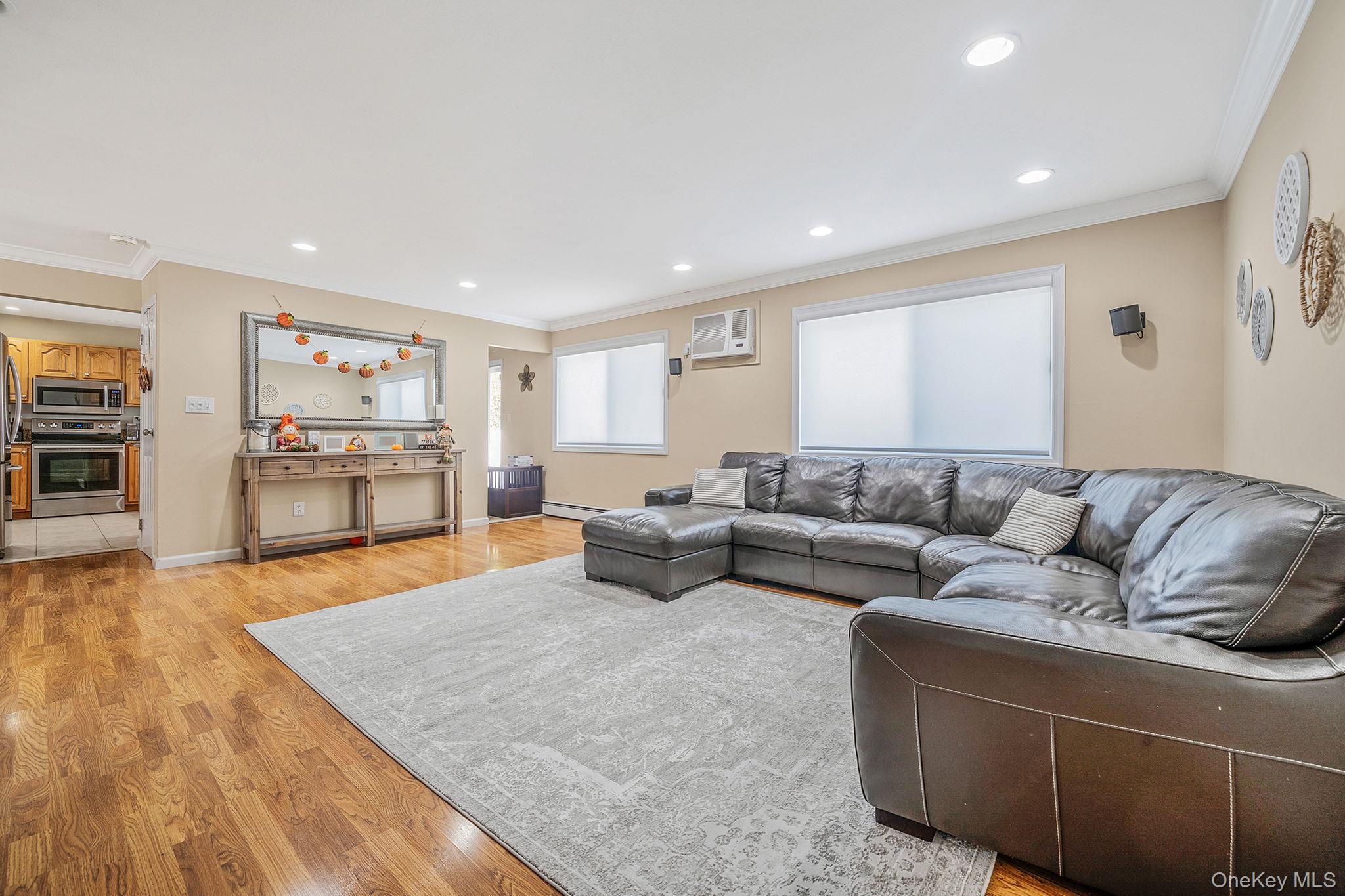 #20 photo, 55 Wexford Drive, サフォーク郡 Oakdale , NY 11769