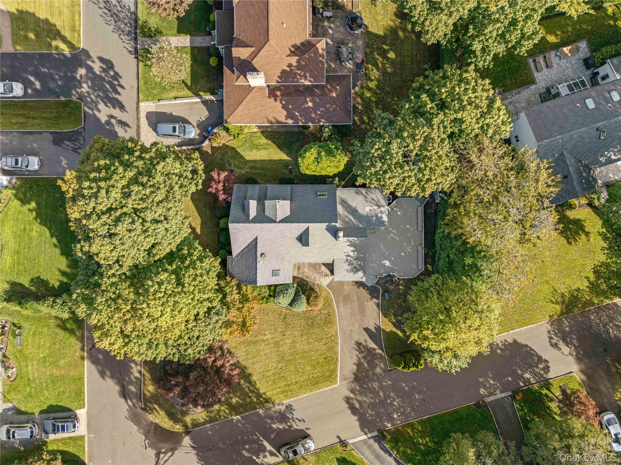 #3 photo, 2 Dale Carnegie Court, ナッソー郡 Great Neck , NY 11020