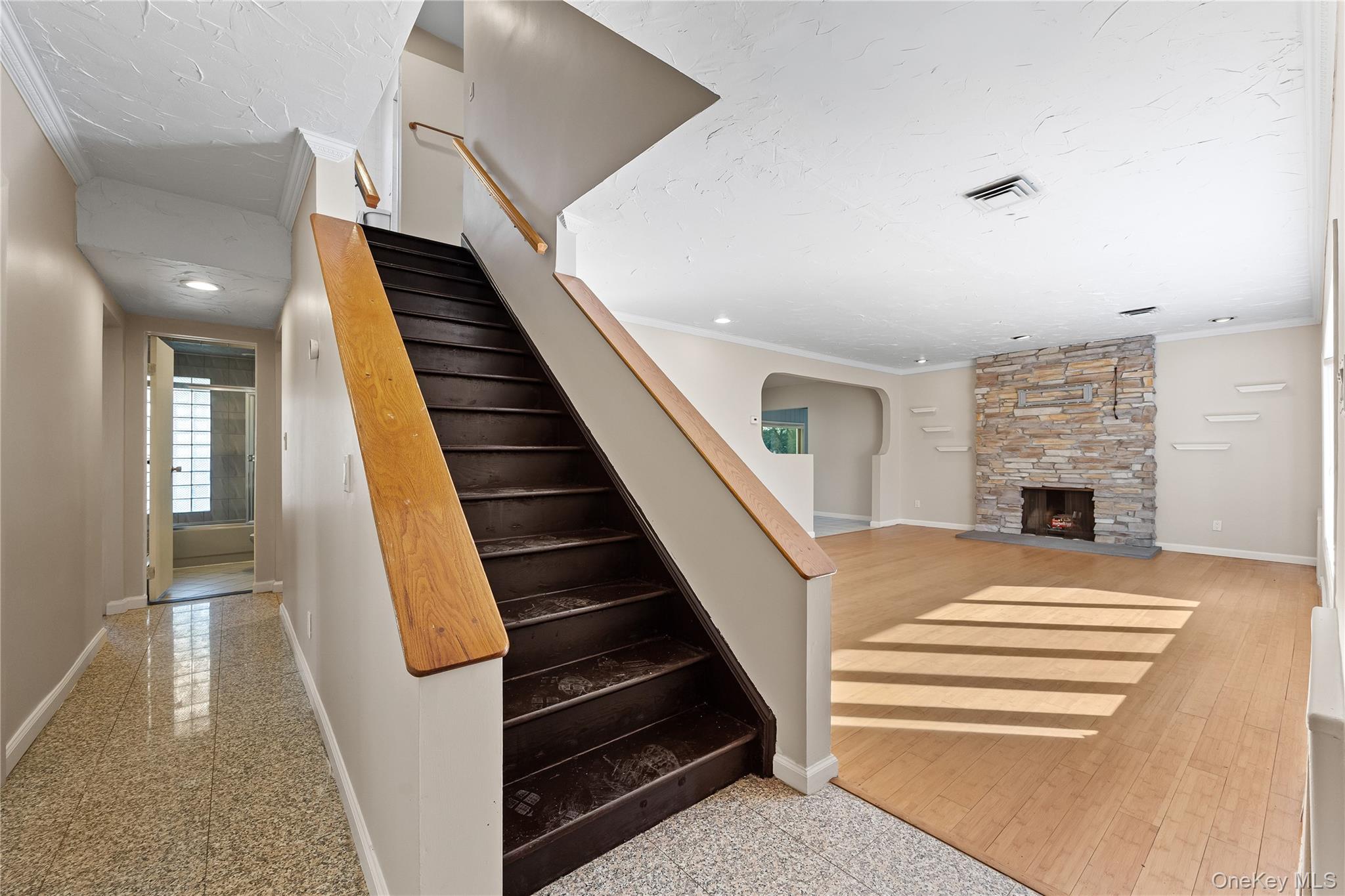 #5 photo, 2 Dale Carnegie Court, ナッソー郡 Great Neck , NY 11020