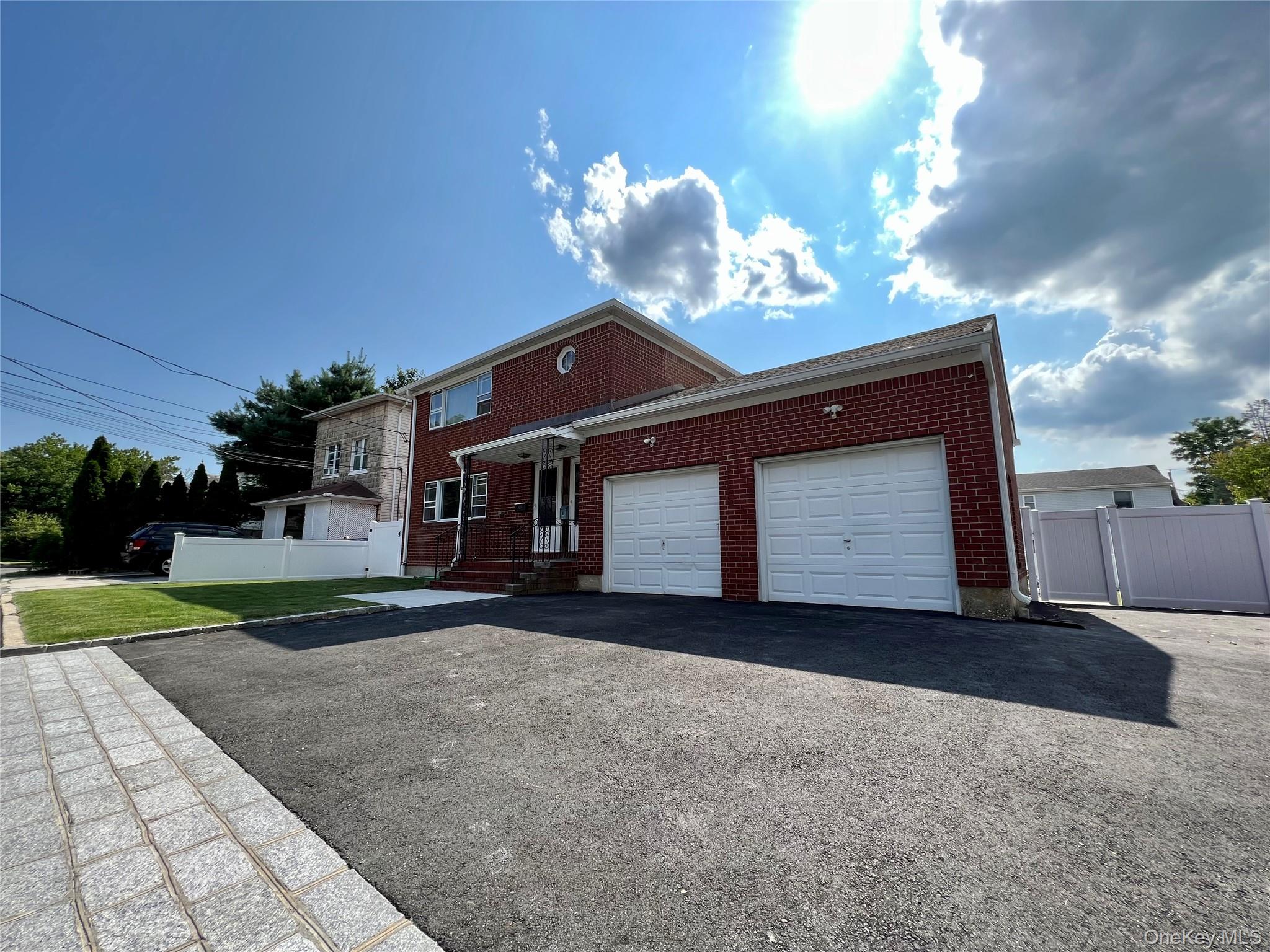 #2 photo, 10 Dougherty Street, ナッソー郡 Glen Cove , NY 11542