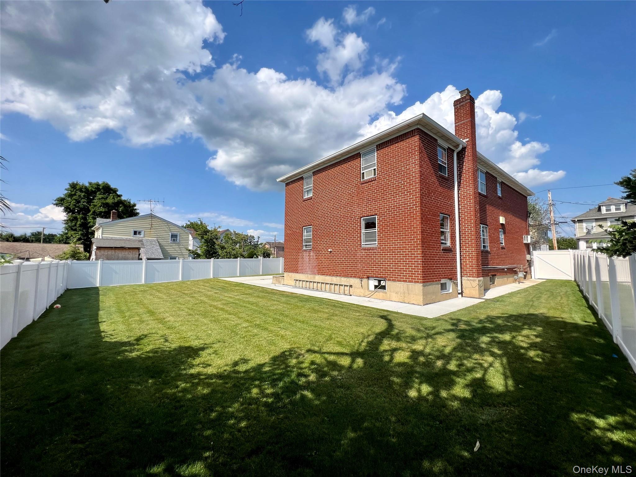 #3 photo, 10 Dougherty Street, ナッソー郡 Glen Cove , NY 11542