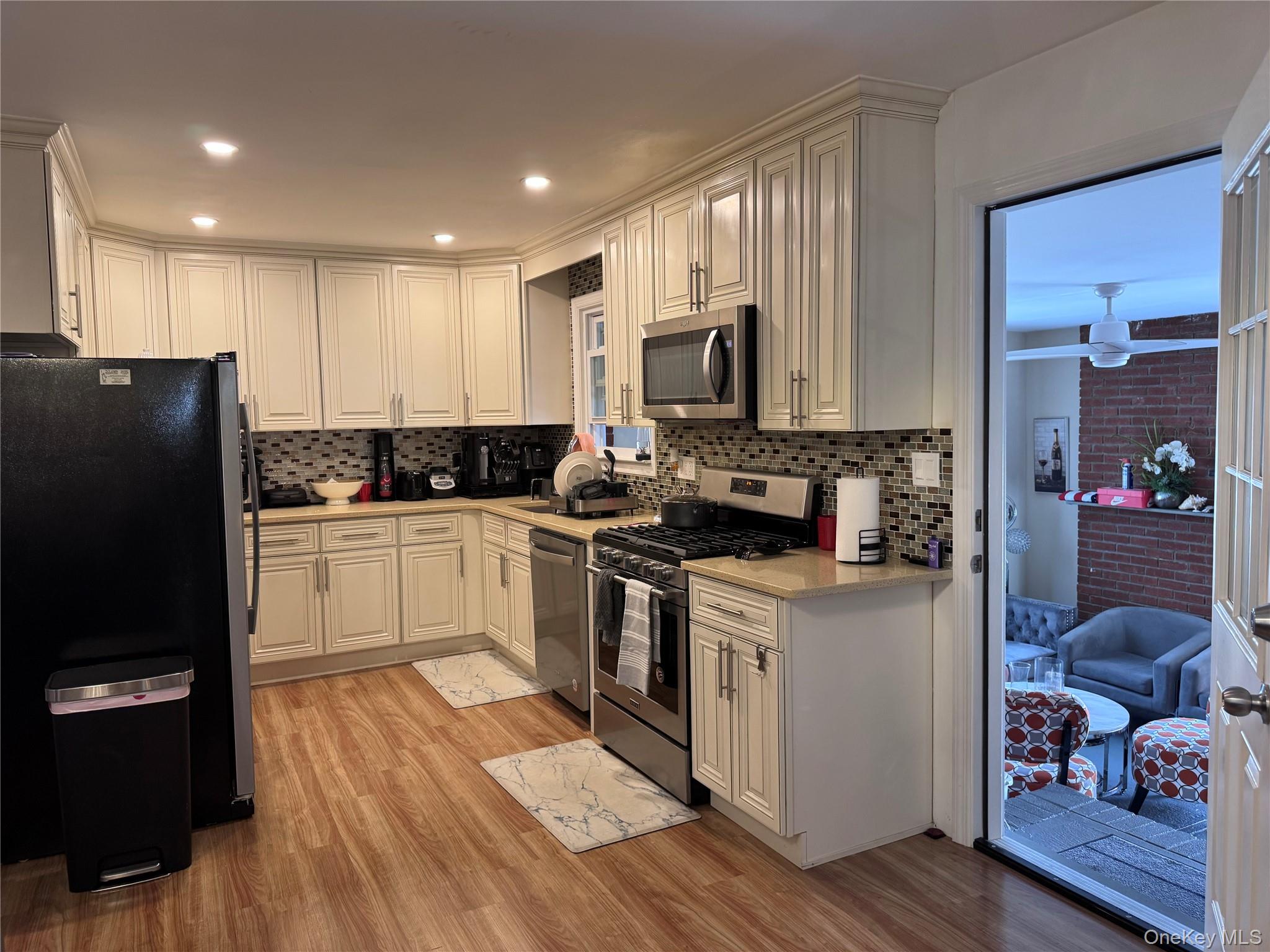 #4 photo, 10 Dougherty Street, ナッソー郡 Glen Cove , NY 11542