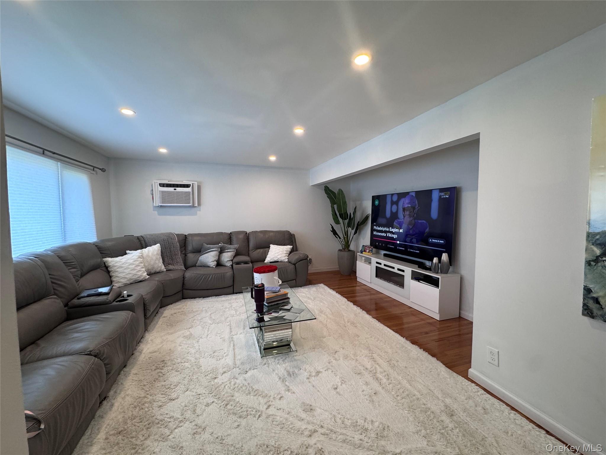 #7 photo, 10 Dougherty Street, ナッソー郡 Glen Cove , NY 11542