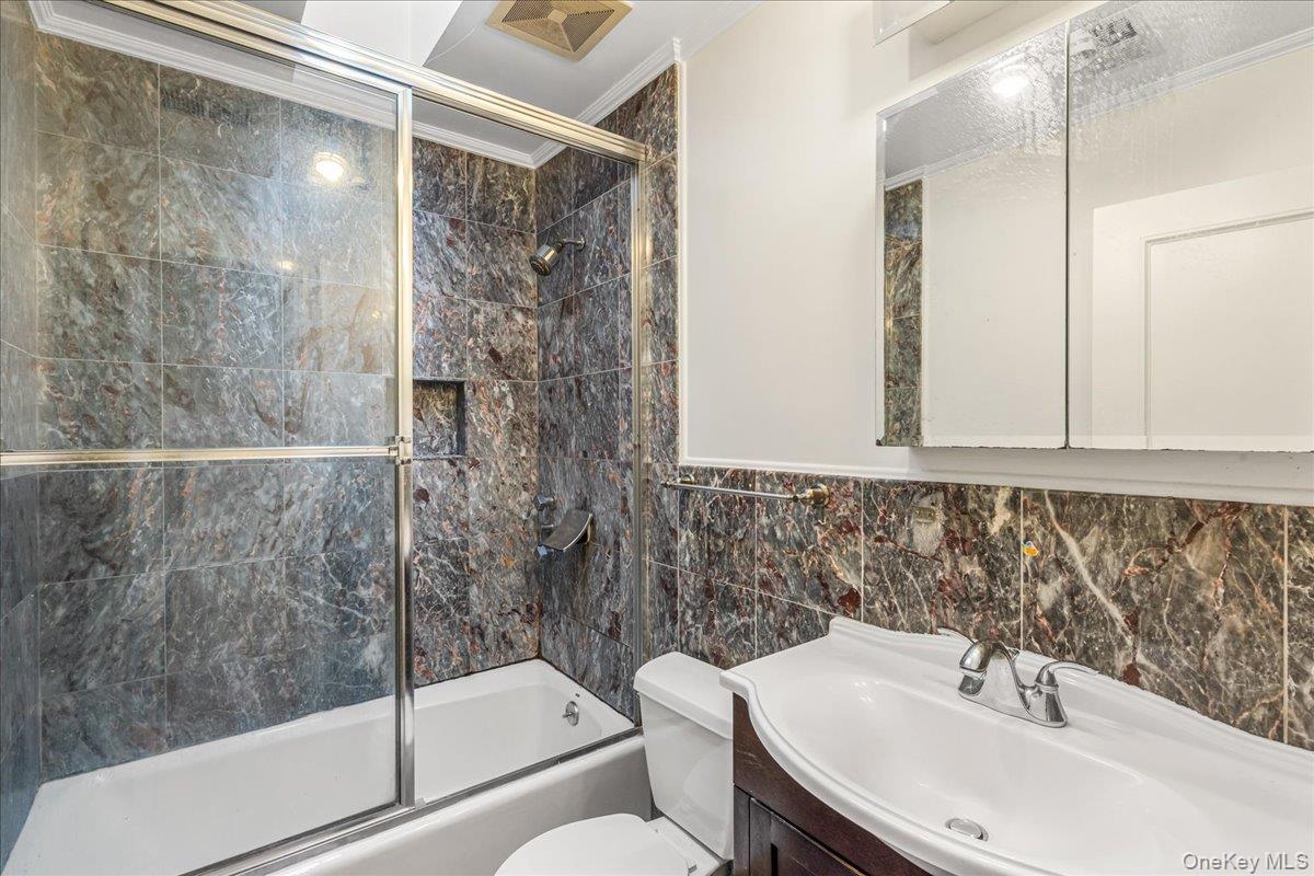 #13 photo, 57-81 228 Street, クイーンズ区 Flushing , NY 11364