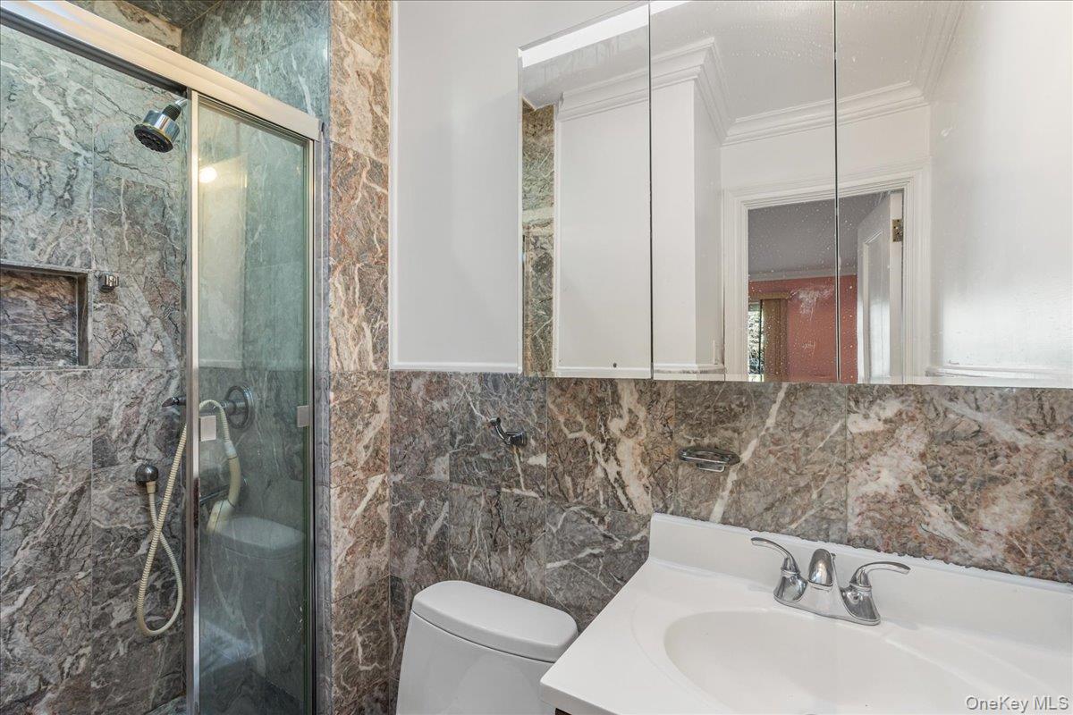 #16 photo, 57-81 228 Street, クイーンズ区 Flushing , NY 11364