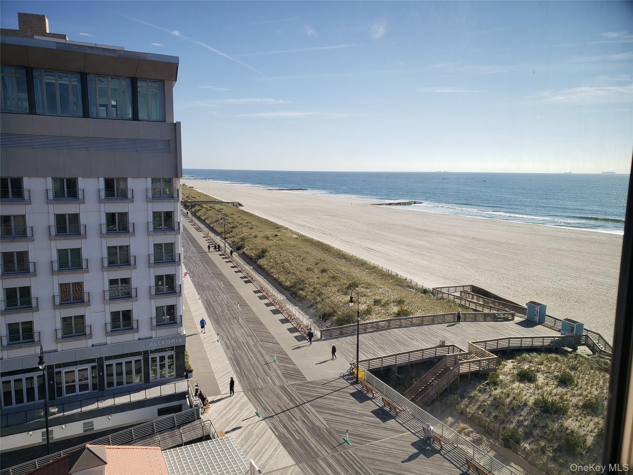 #10 photo, 100 W Broadway, ナッソー郡 Long Beach , NY 11561