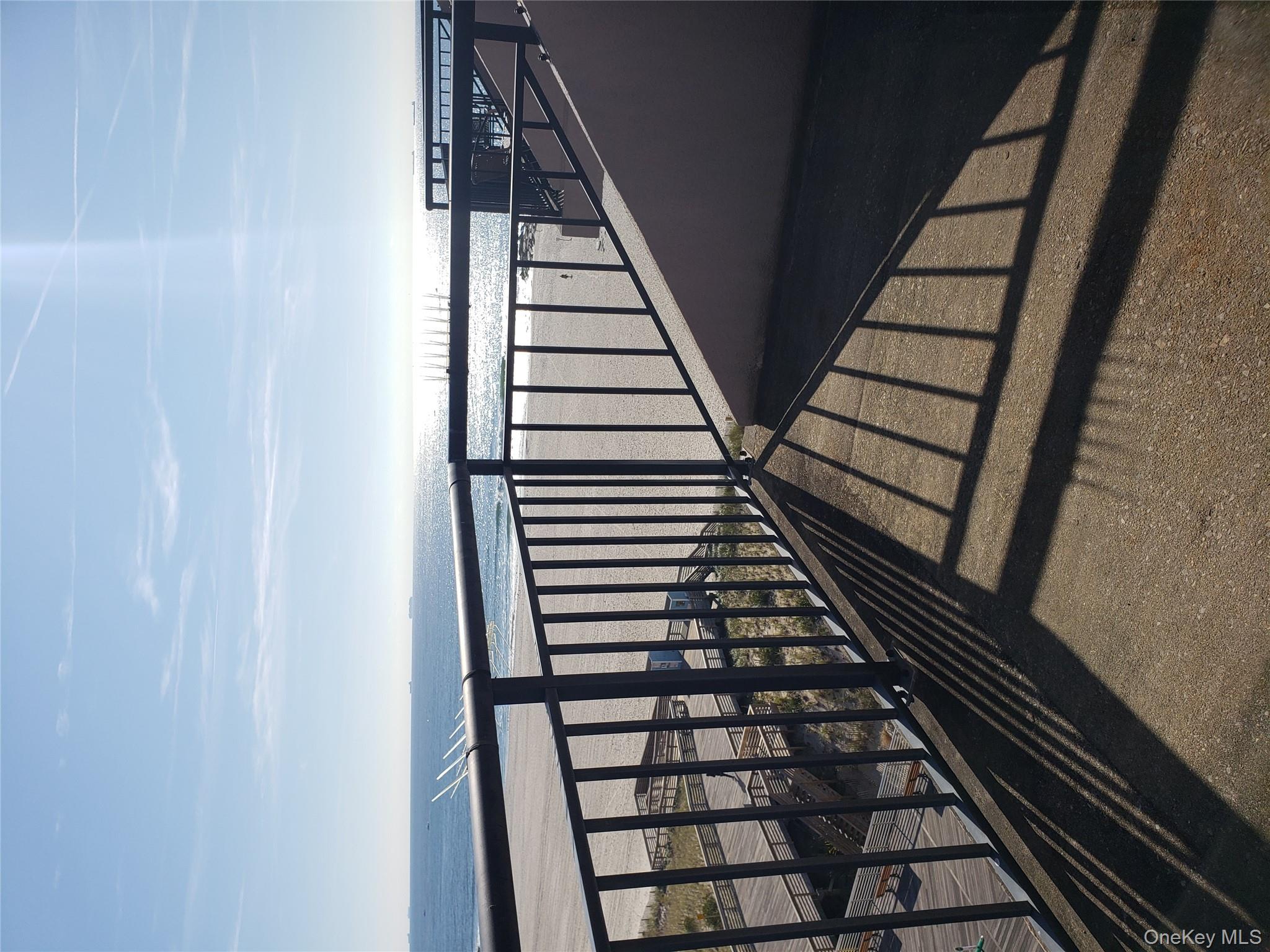 #11 photo, 100 W Broadway, ナッソー郡 Long Beach , NY 11561