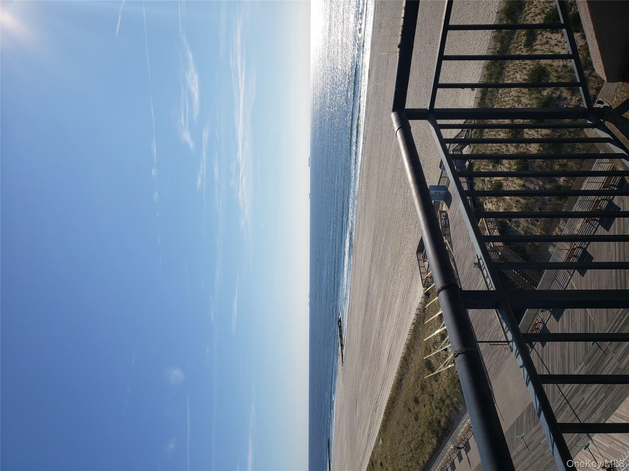 #9 photo, 100 W Broadway, ナッソー郡 Long Beach , NY 11561