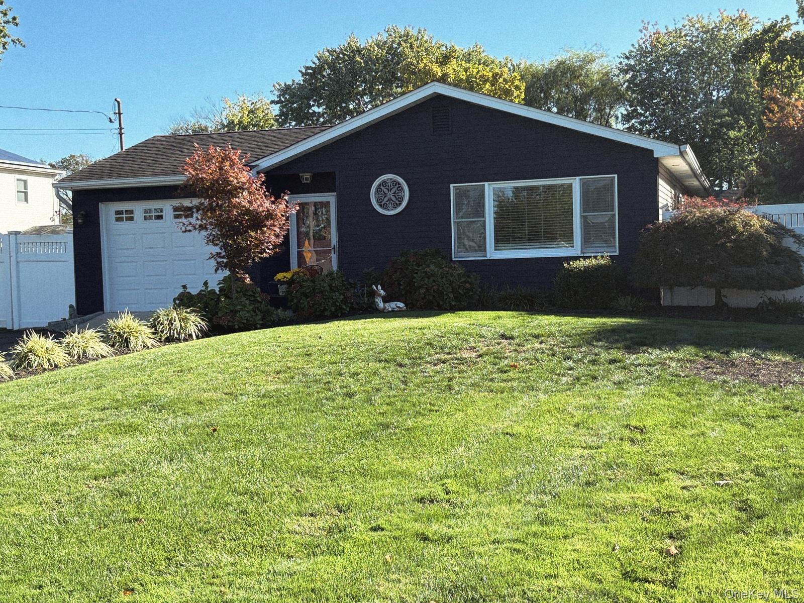 #1 photo, 46 Patchogue Street, सफ़ोक काउंटी Patchogue , NY 11772