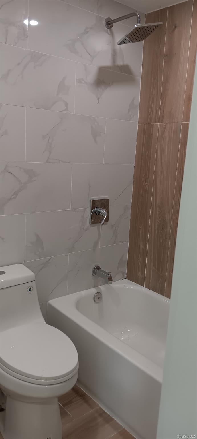 #3 photo, 4 Ashton Road, サフォーク郡 Medford , NY 11763