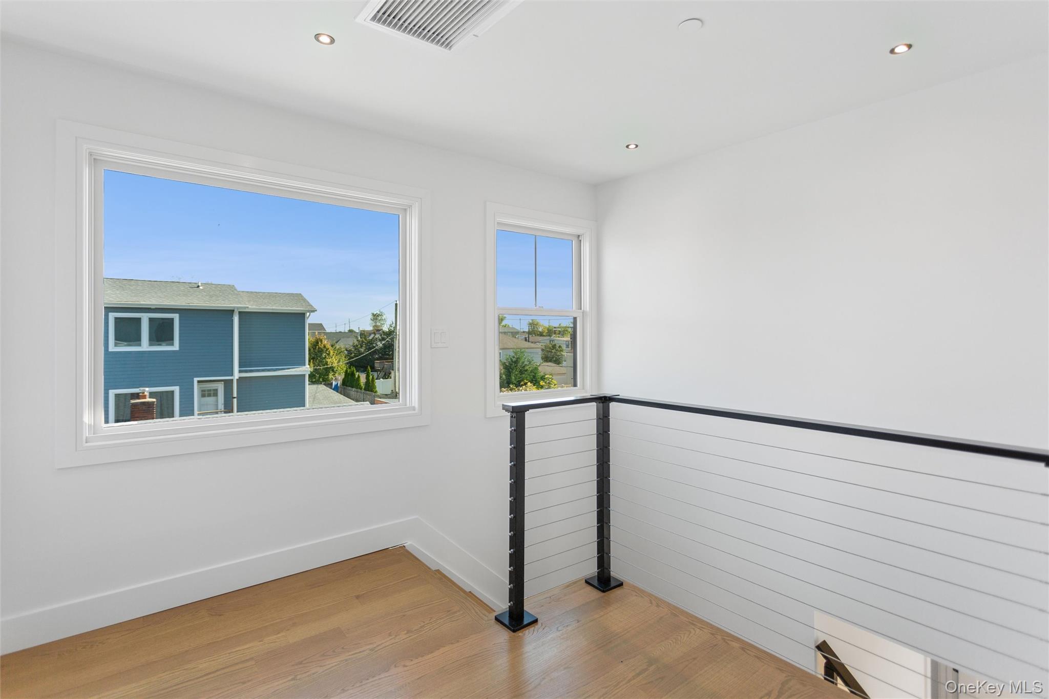 #14 photo, 31 Kent Road, ナッソー郡 Island Park , NY 11558