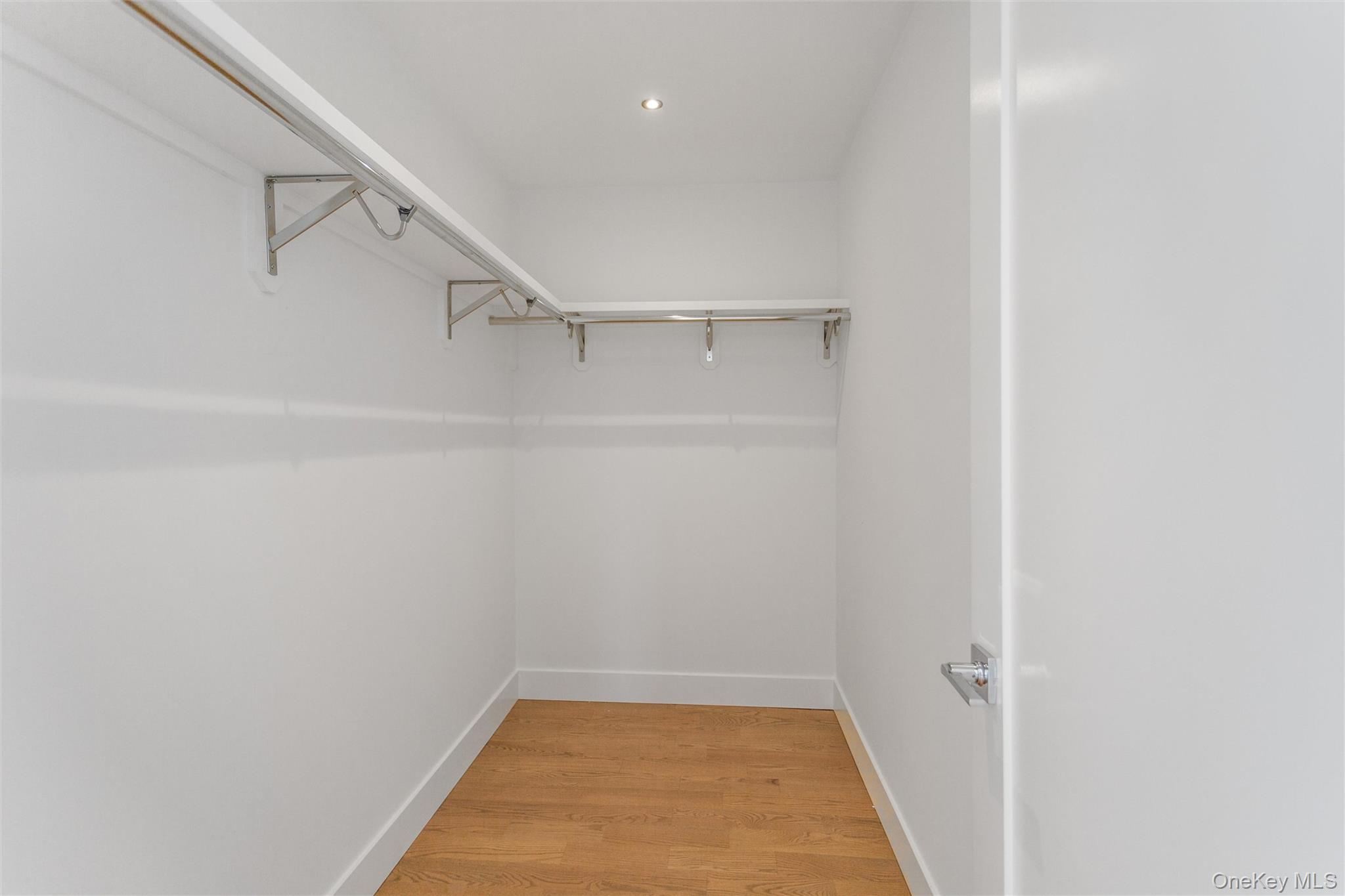 #19 photo, 31 Kent Road, ナッソー郡 Island Park , NY 11558