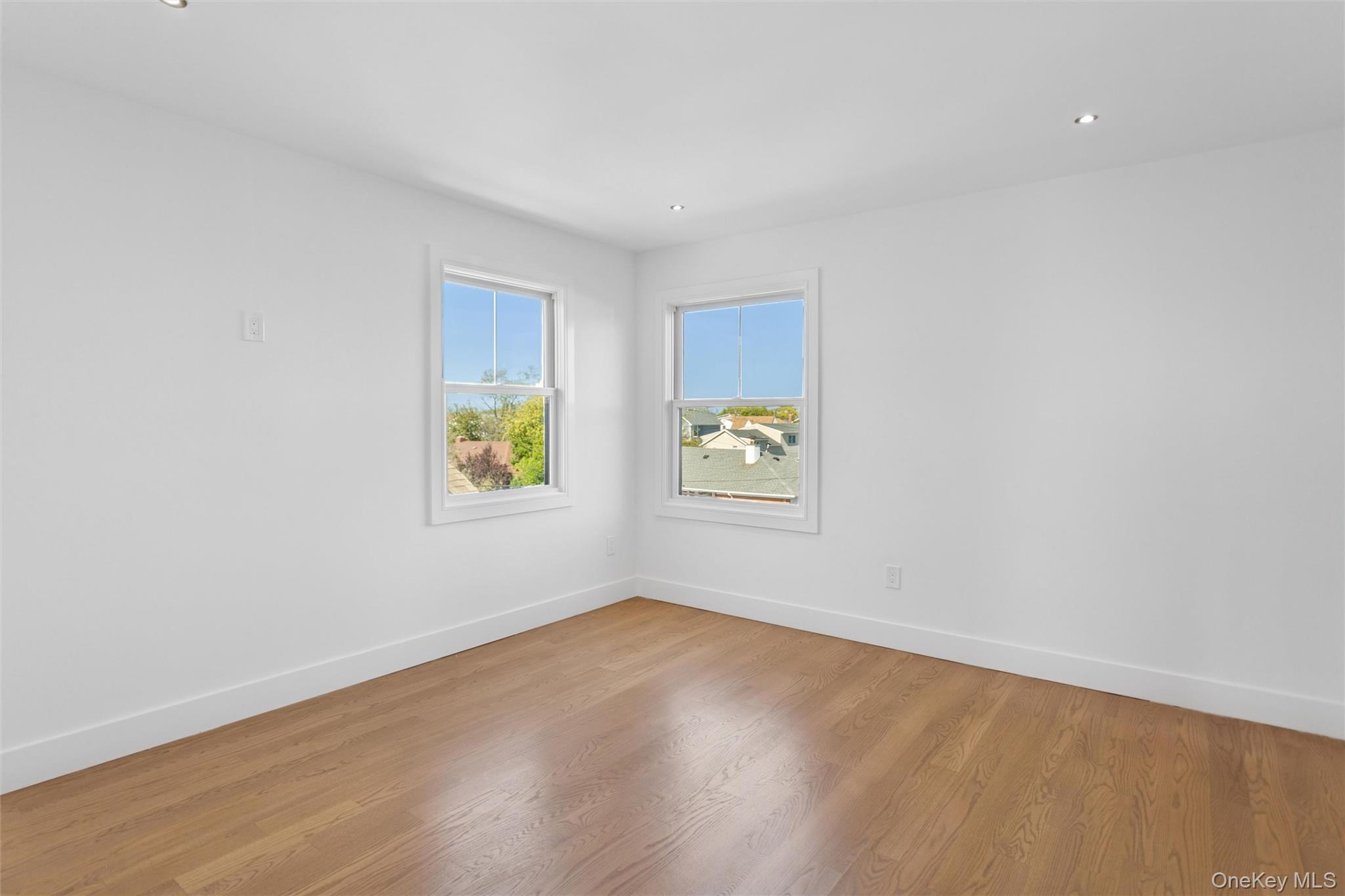 #20 photo, 31 Kent Road, ナッソー郡 Island Park , NY 11558