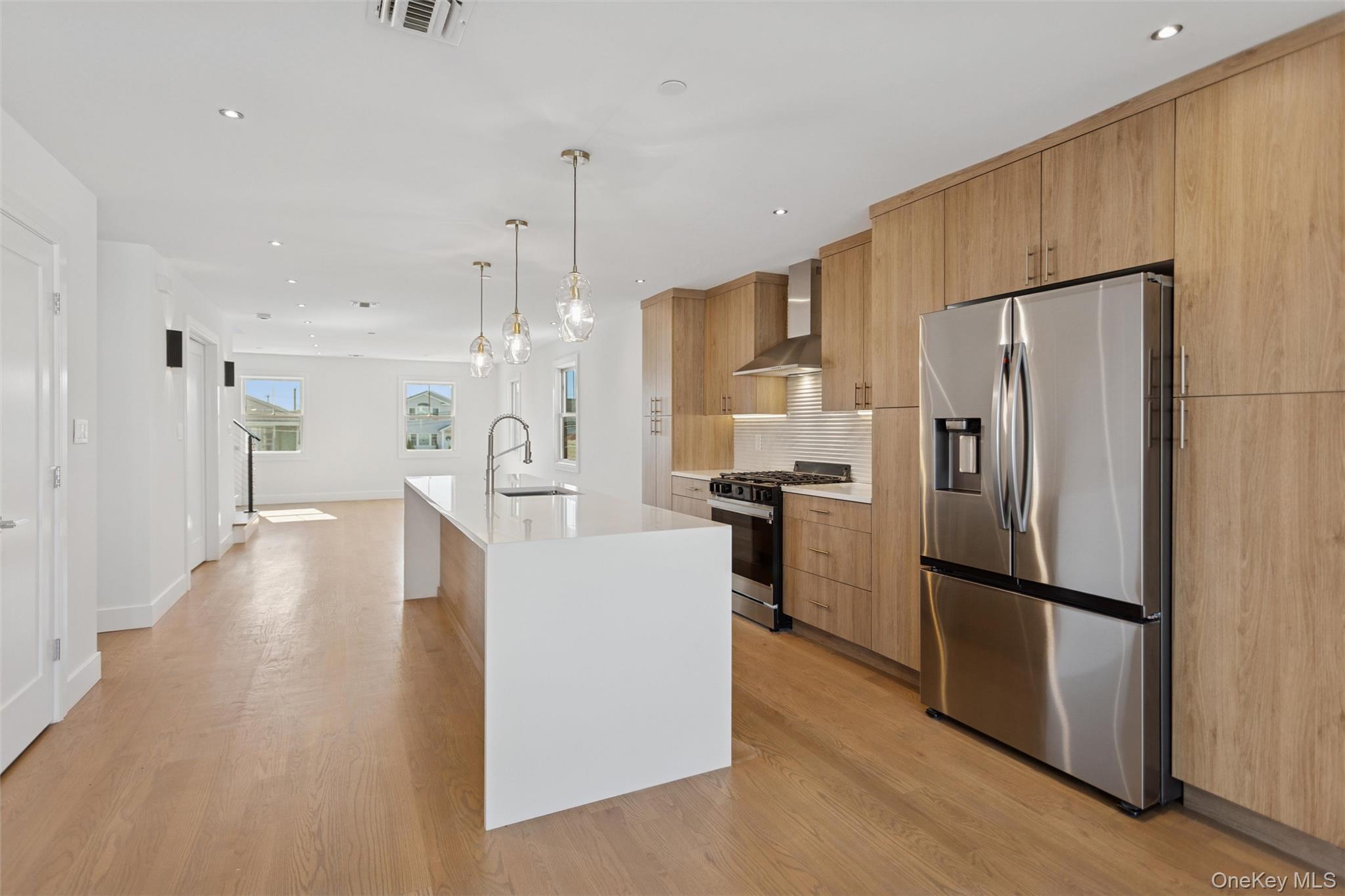 #8 photo, 31 Kent Road, ナッソー郡 Island Park , NY 11558