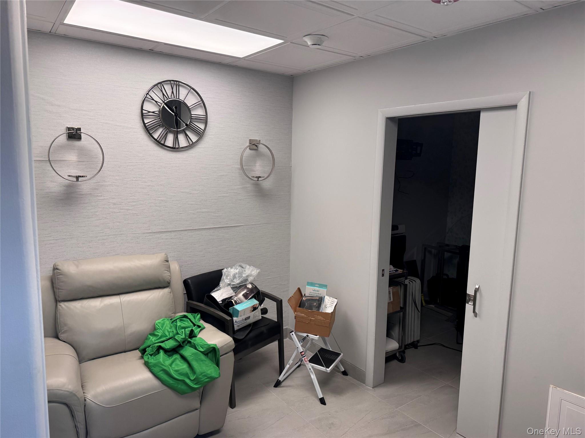 #4 photo, 501 S Broadway, ナッソー郡 Hicksville , NY 11801