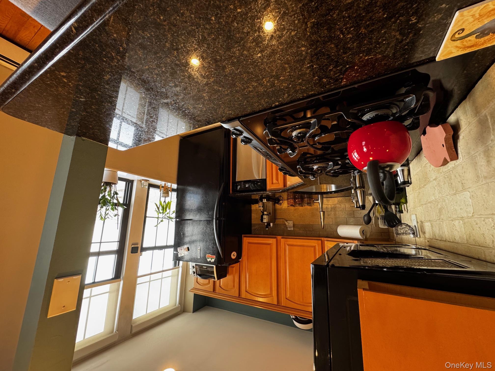 #14 photo, 310 Riverside Blvd, ナッソー郡 Long Beach , NY 11561